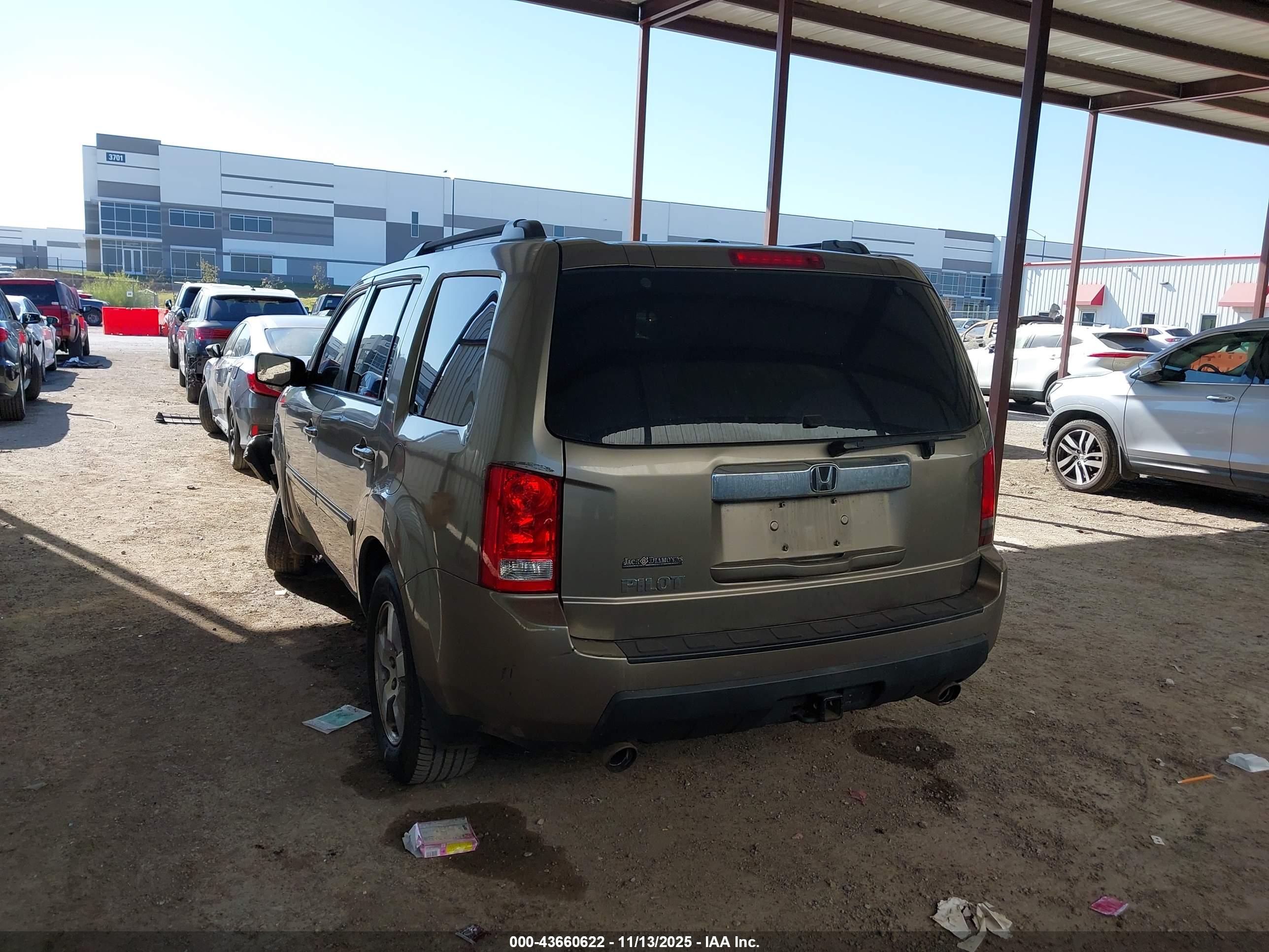 HONDA PILOT image 3