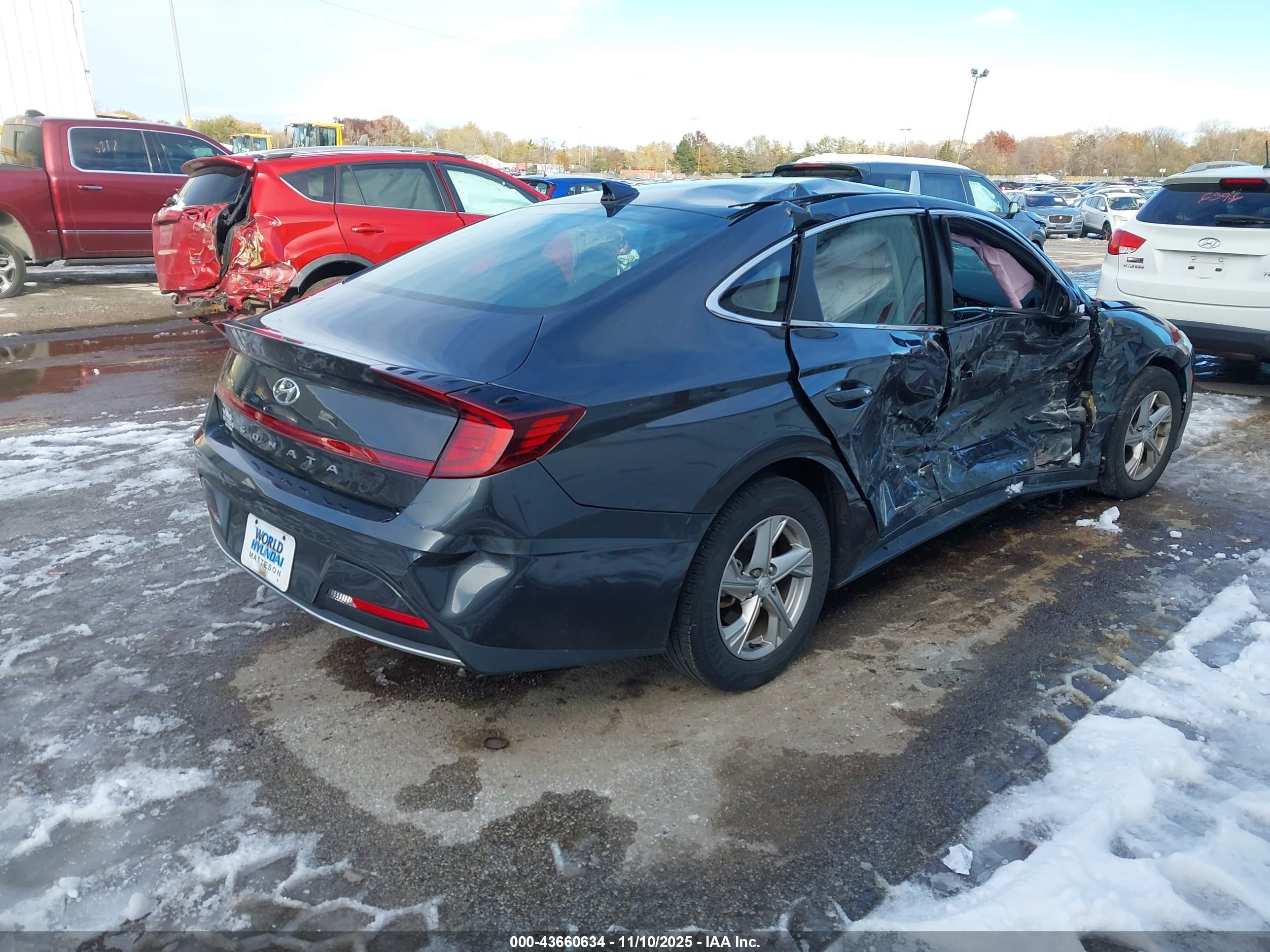 HYUNDAI SONATA image 4
