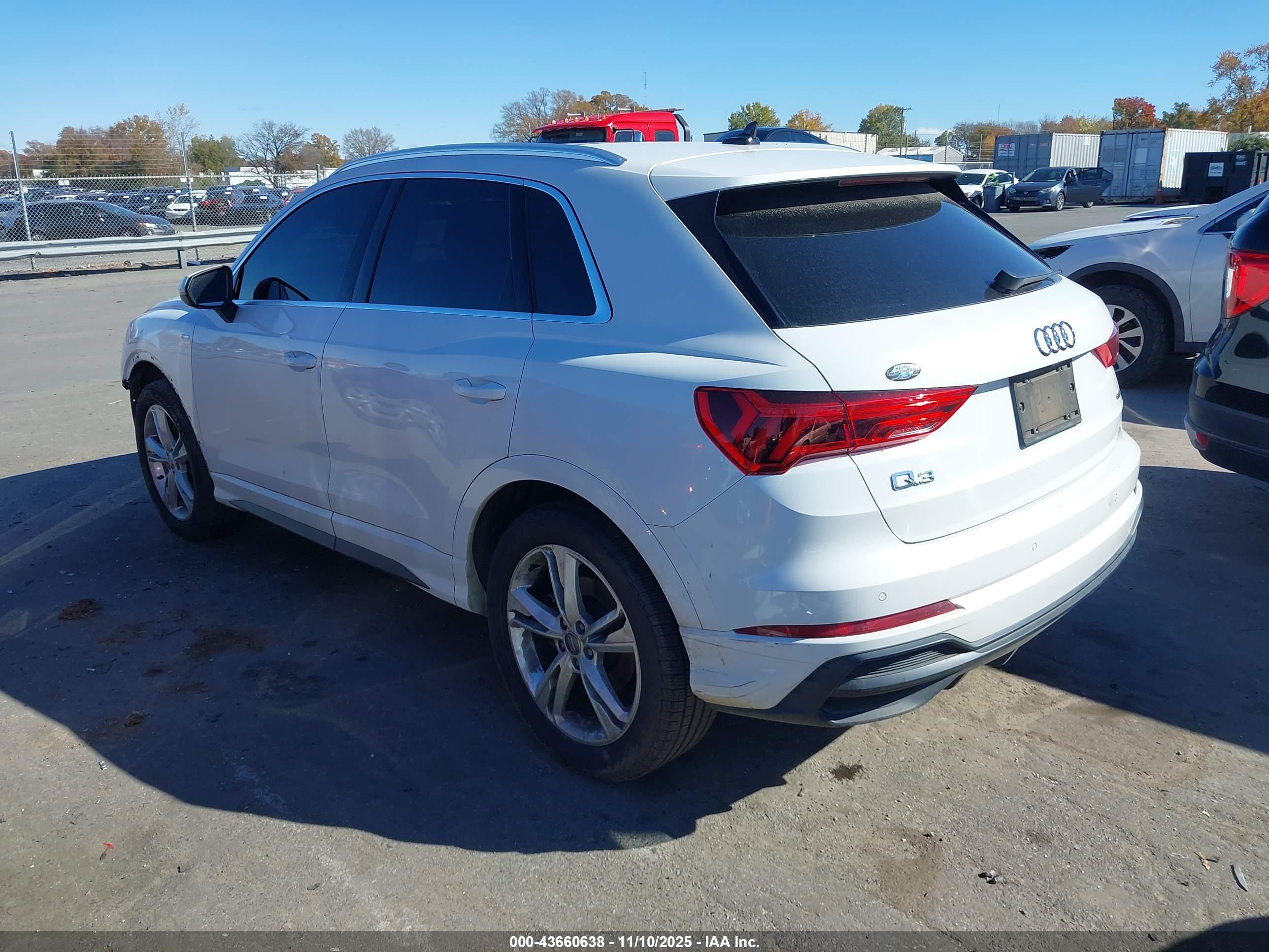 AUDI Q3 image 3