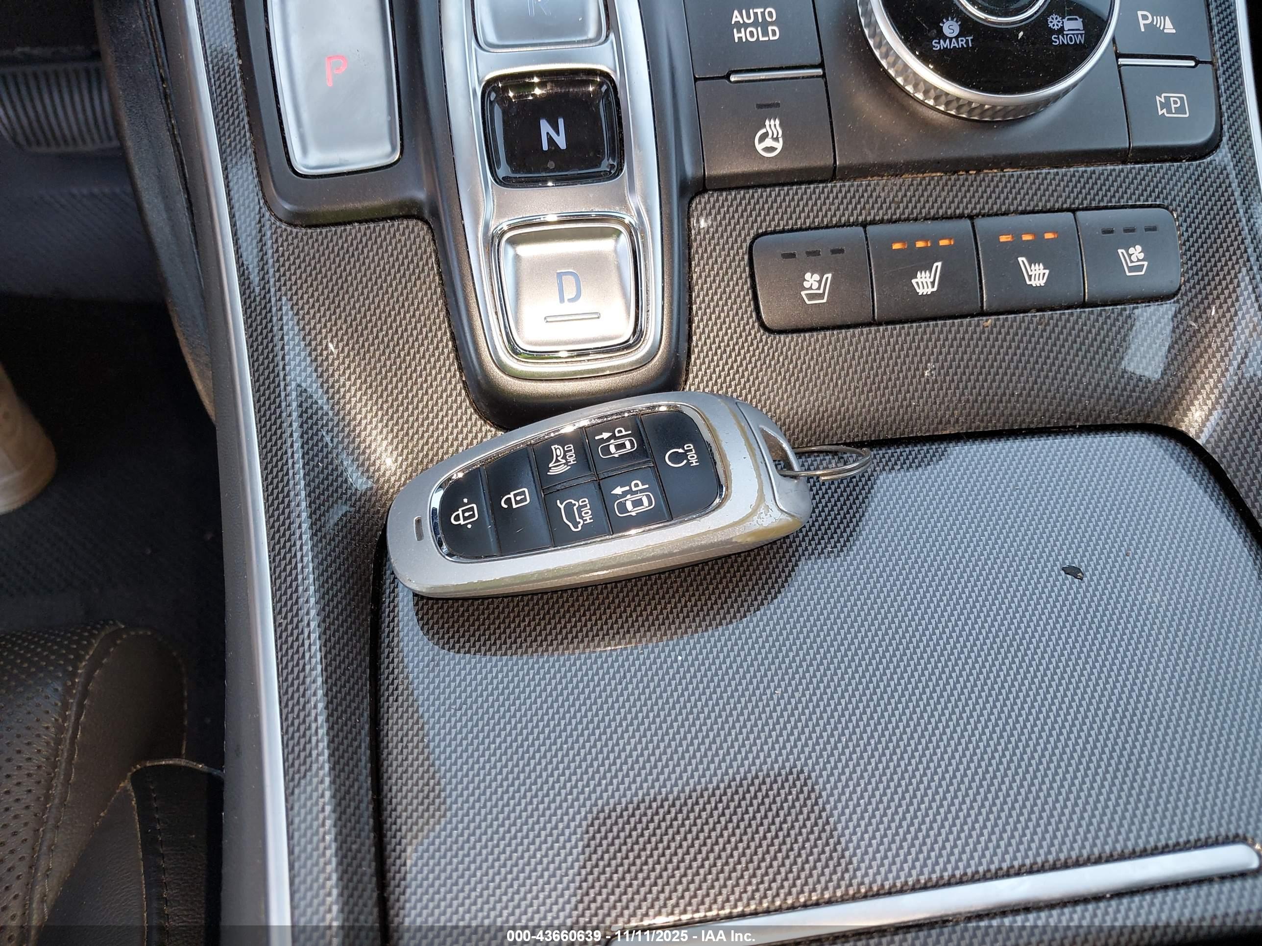 HYUNDAI SANTA image 11