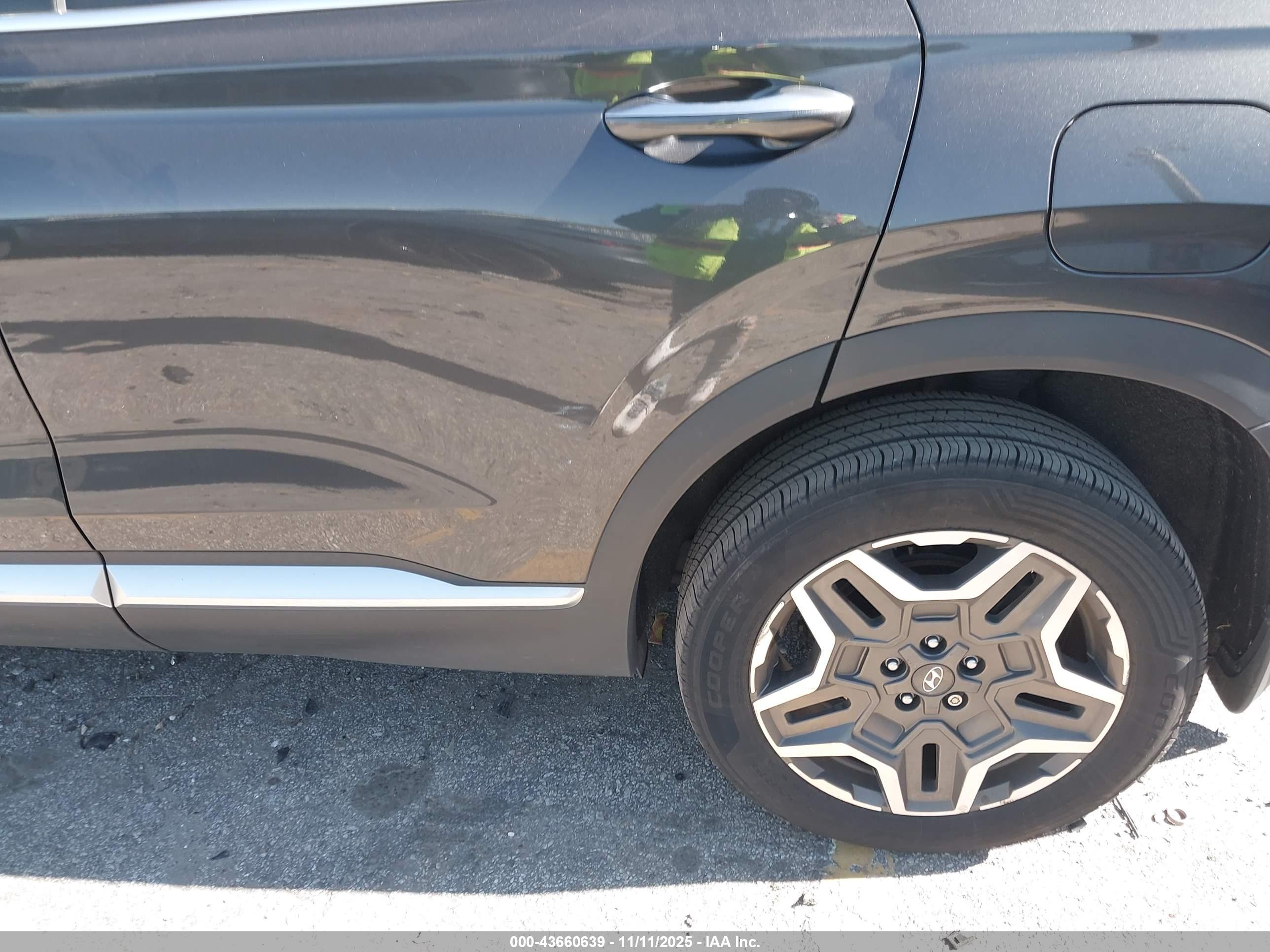 HYUNDAI SANTA image 6