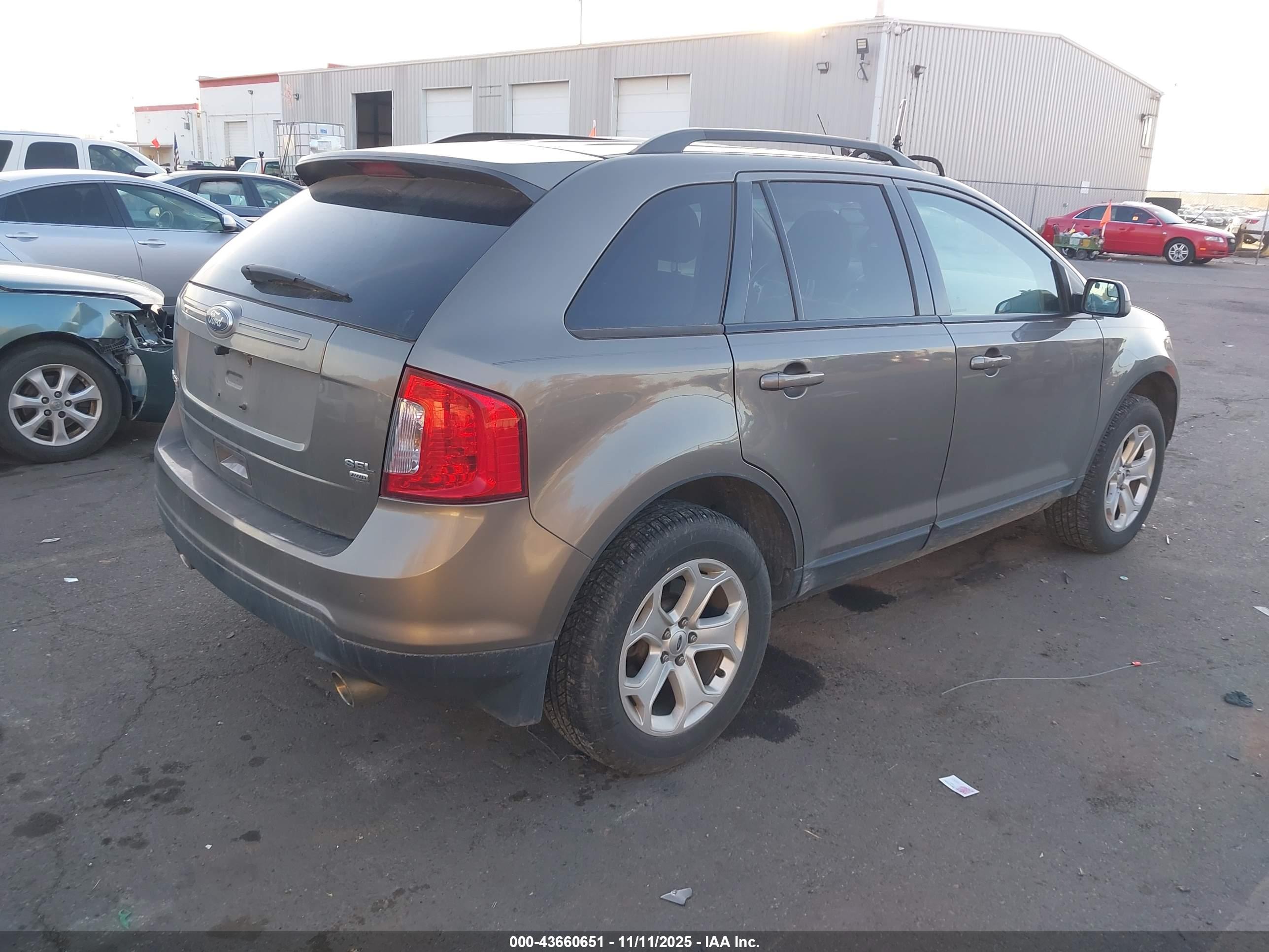 FORD EDGE image 4