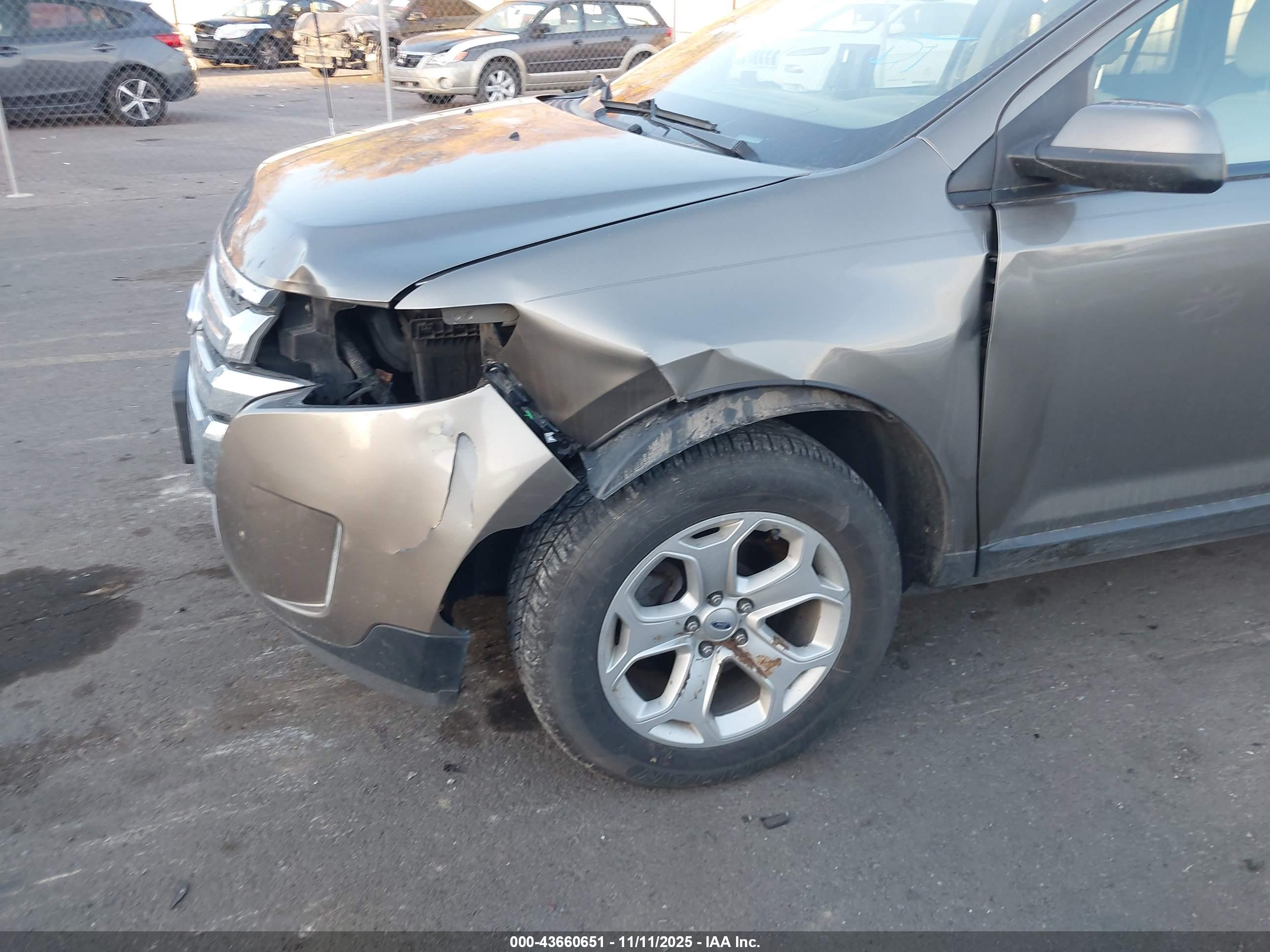 FORD EDGE image 6