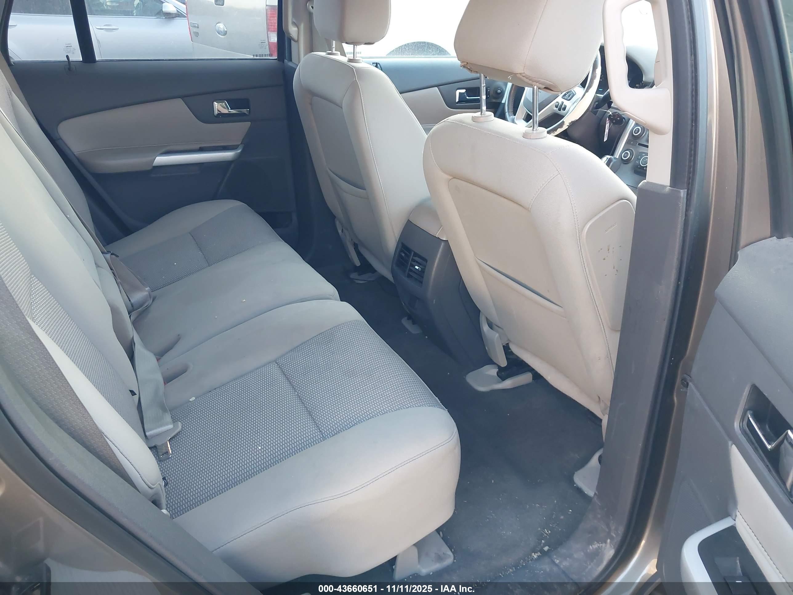 FORD EDGE image 8