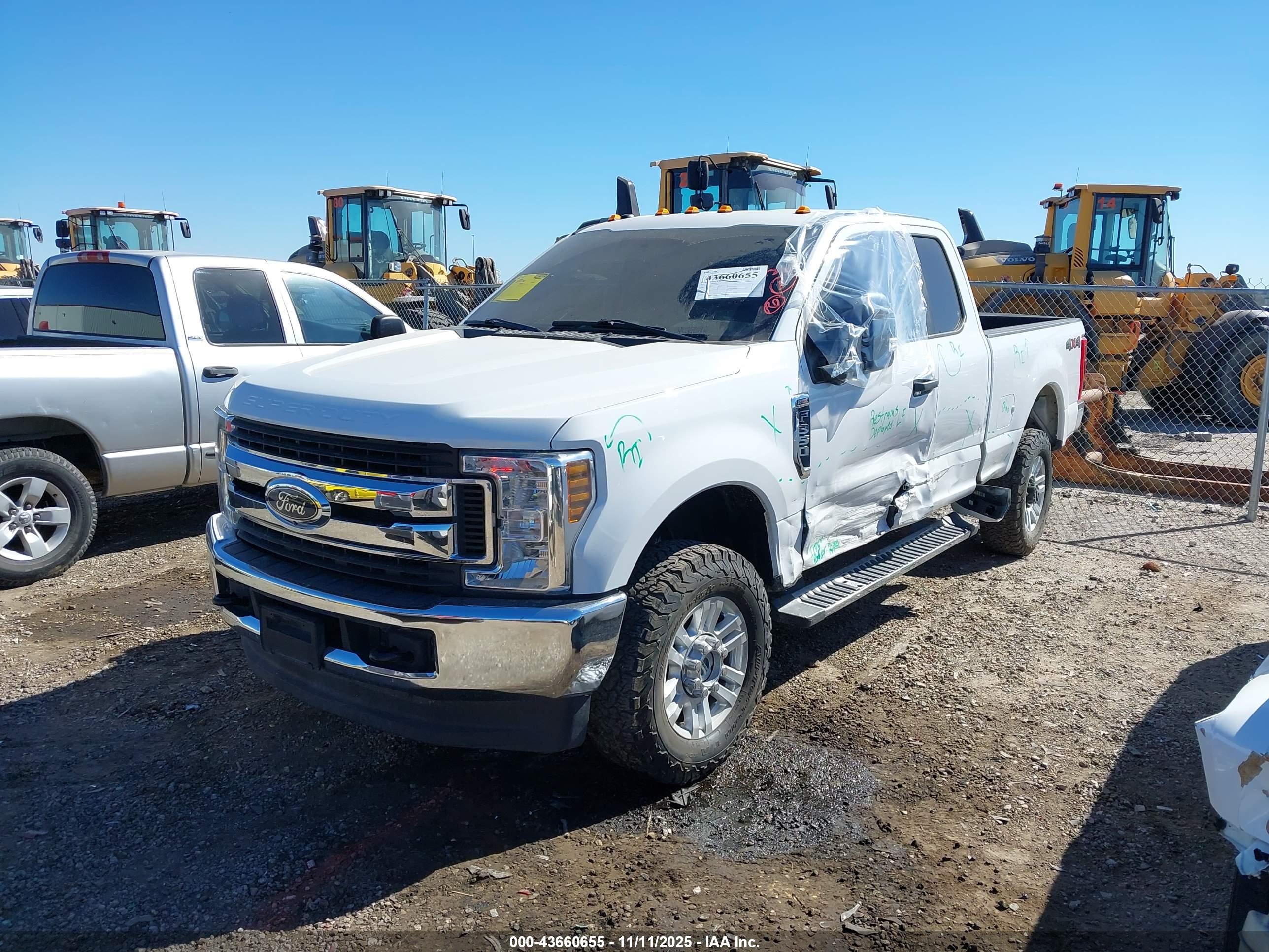 FORD F-350 image 2