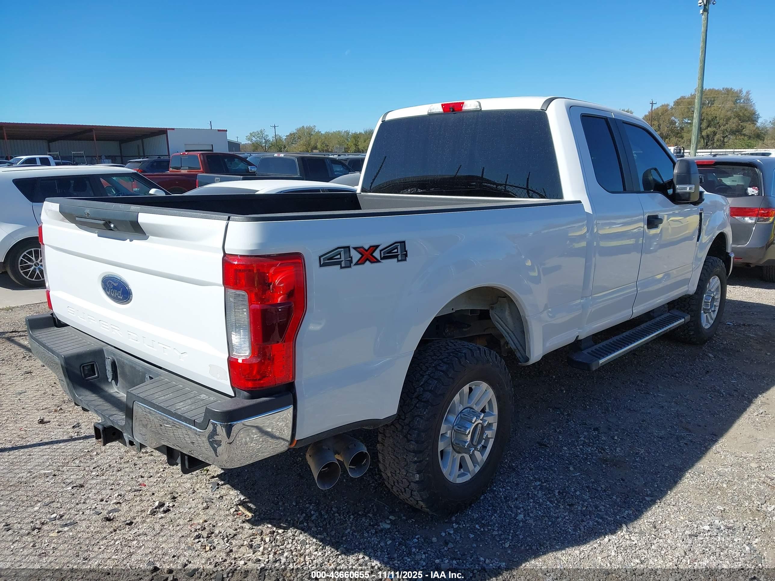 FORD F-350 image 4