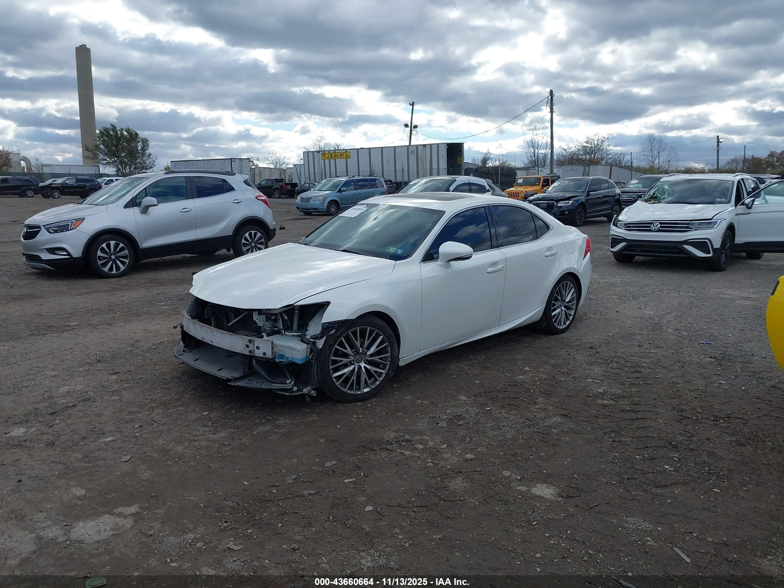 LEXUS IS image 2