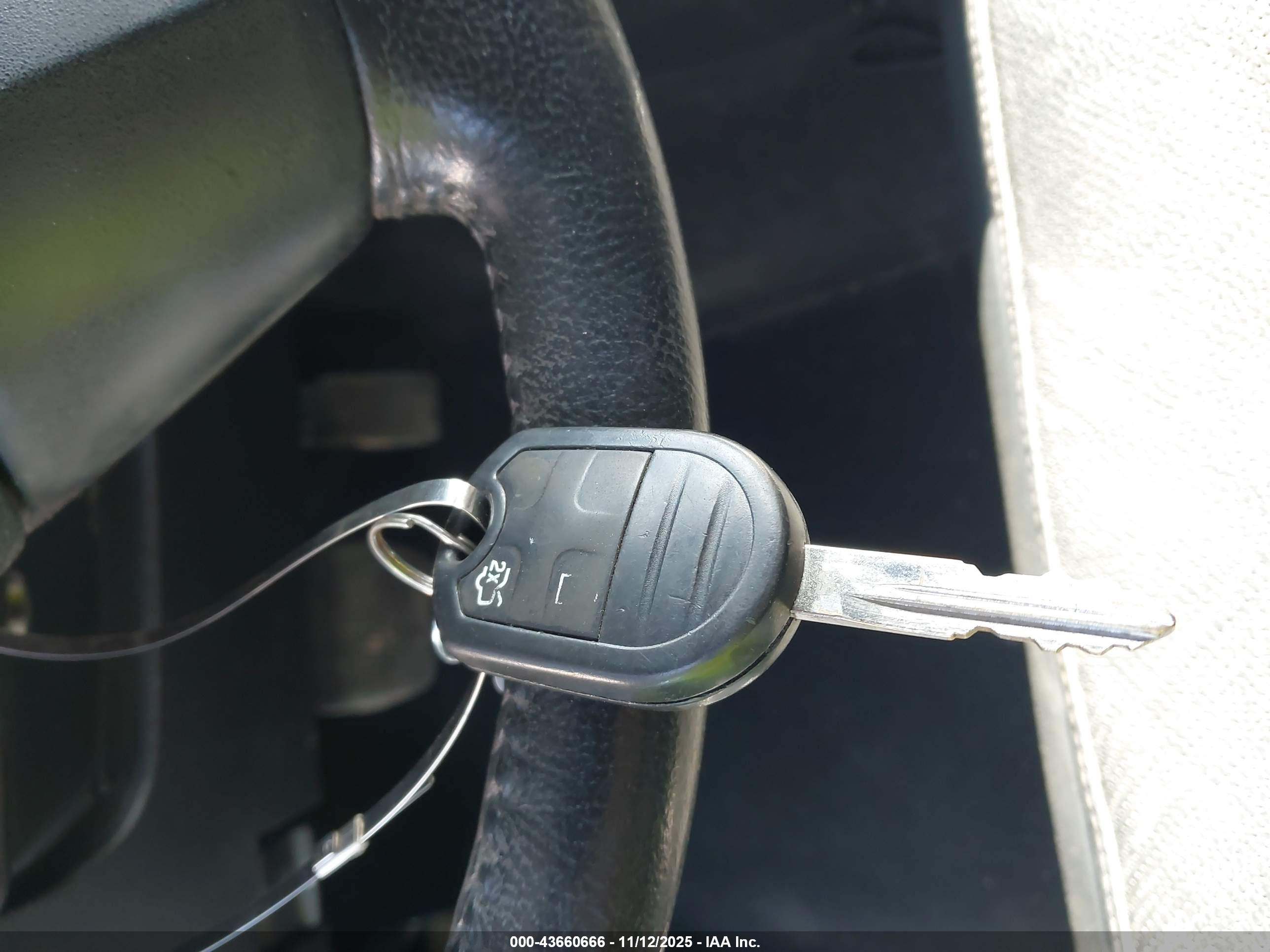 FORD EXPEDITION image 11