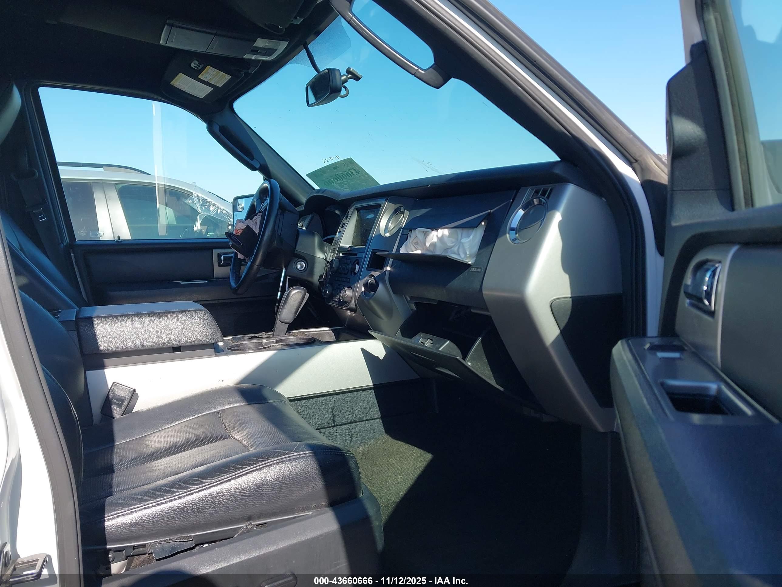 FORD EXPEDITION image 5