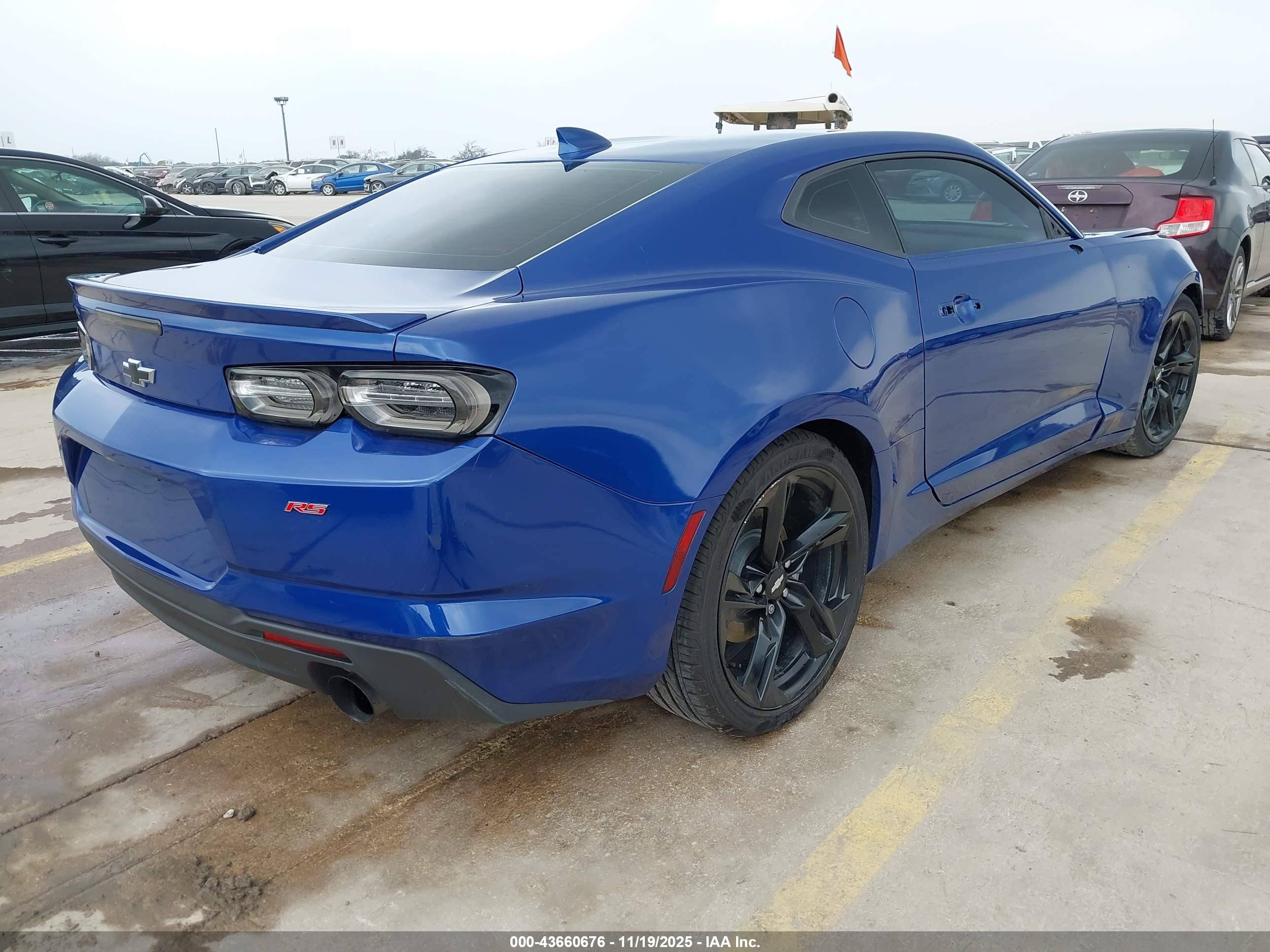 CHEVROLET CAMARO image 4