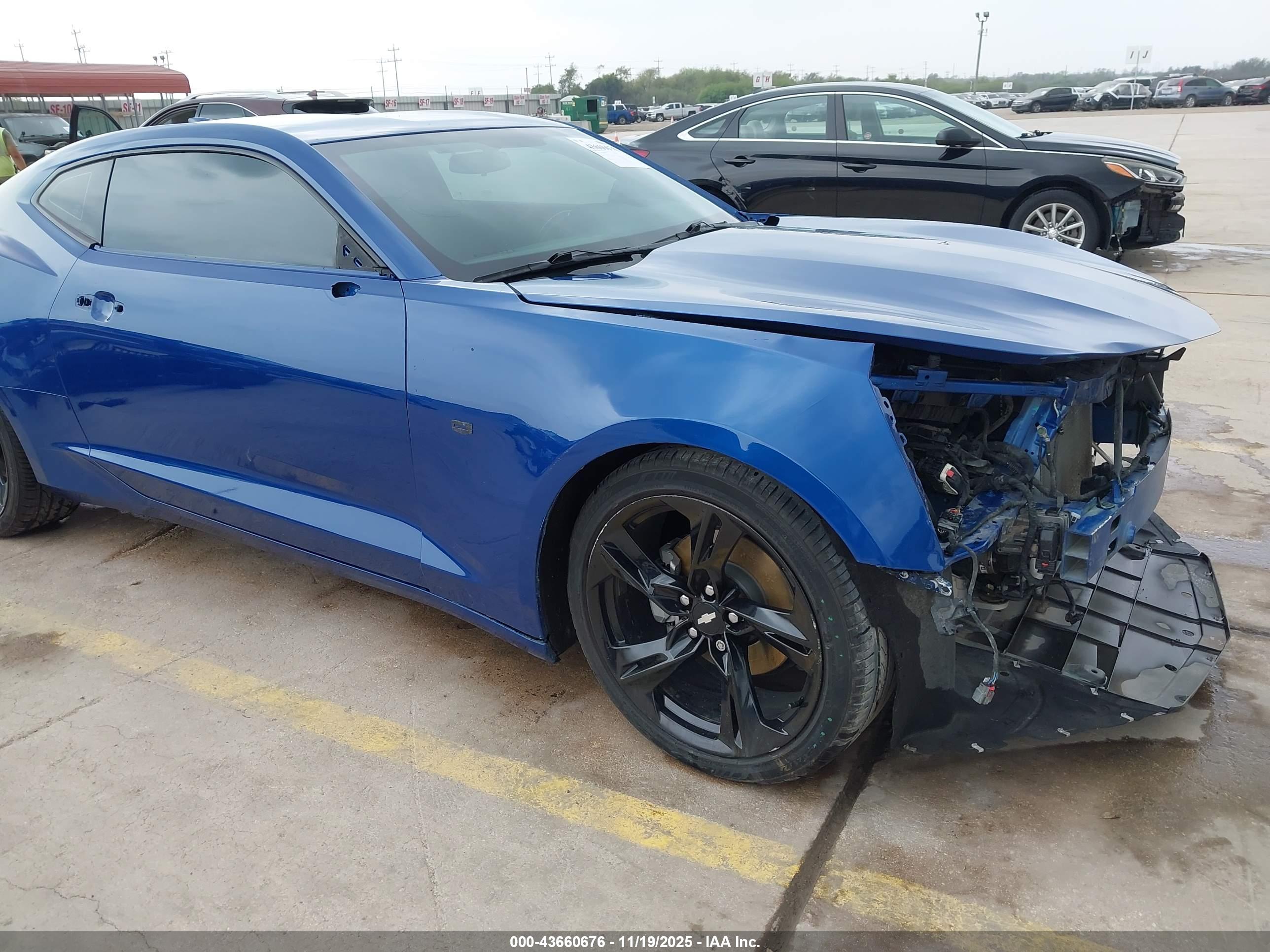 CHEVROLET CAMARO image 6