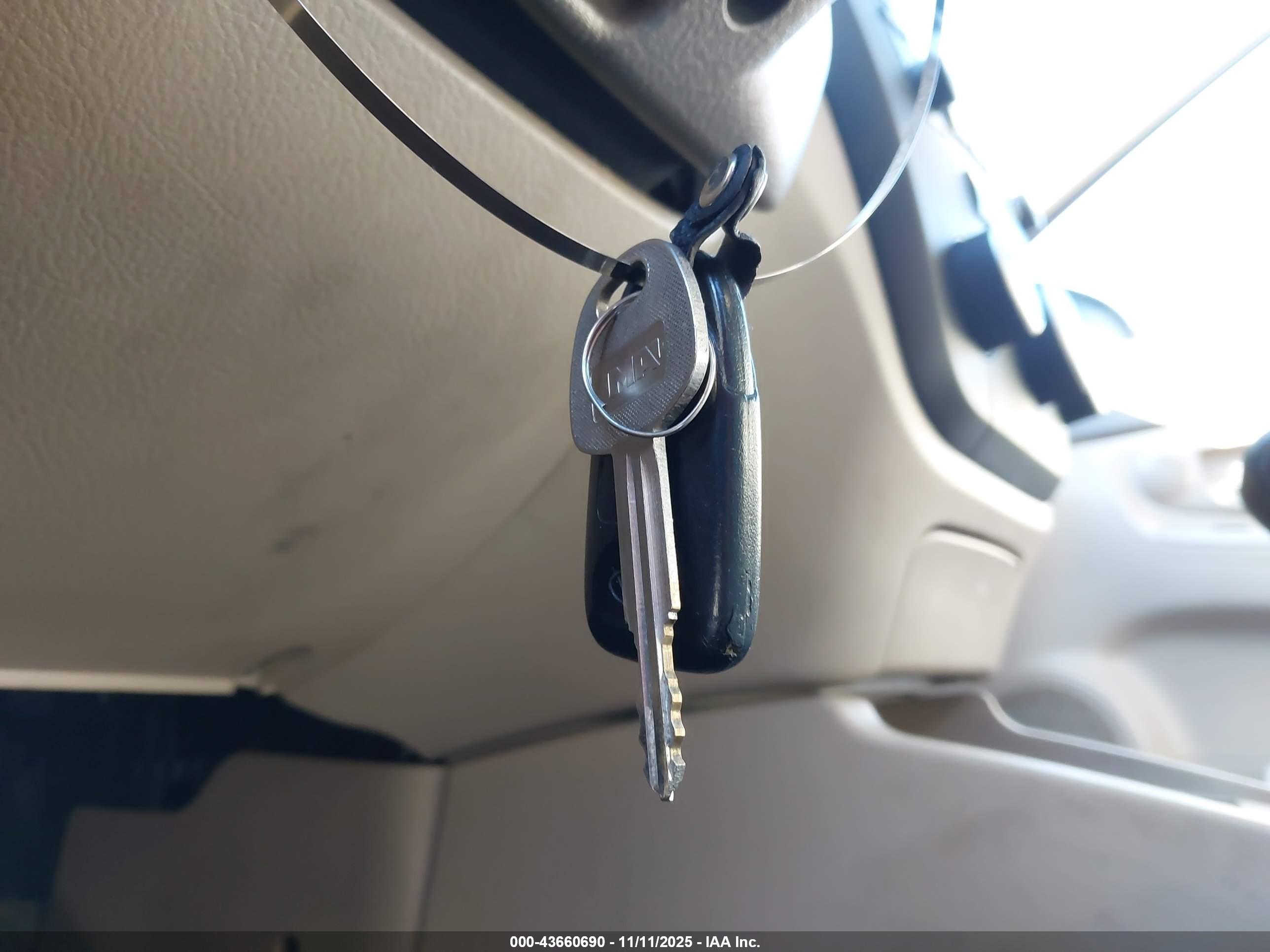 KIA SPECTRA image 11