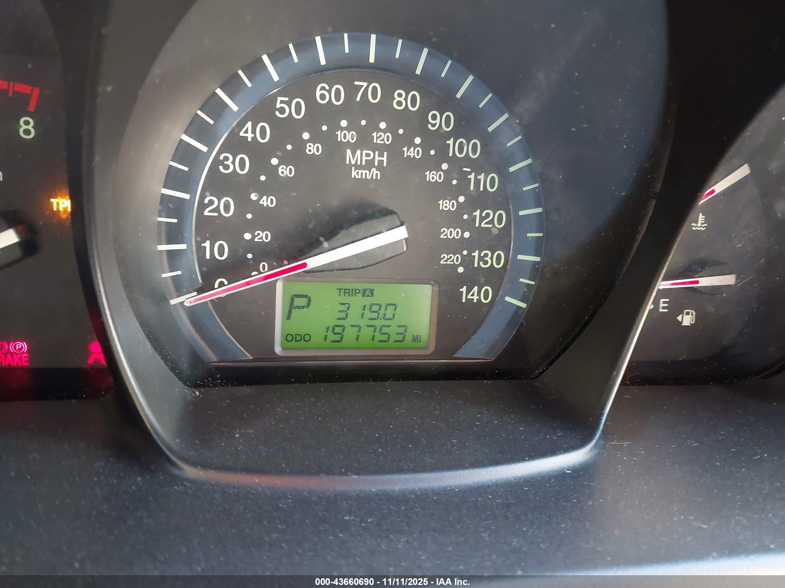 KIA SPECTRA image 7
