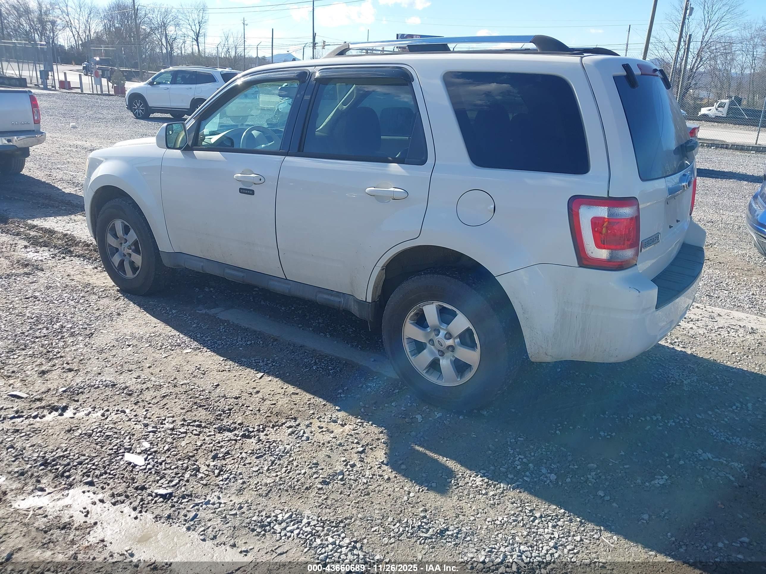 FORD ESCAPE image 3