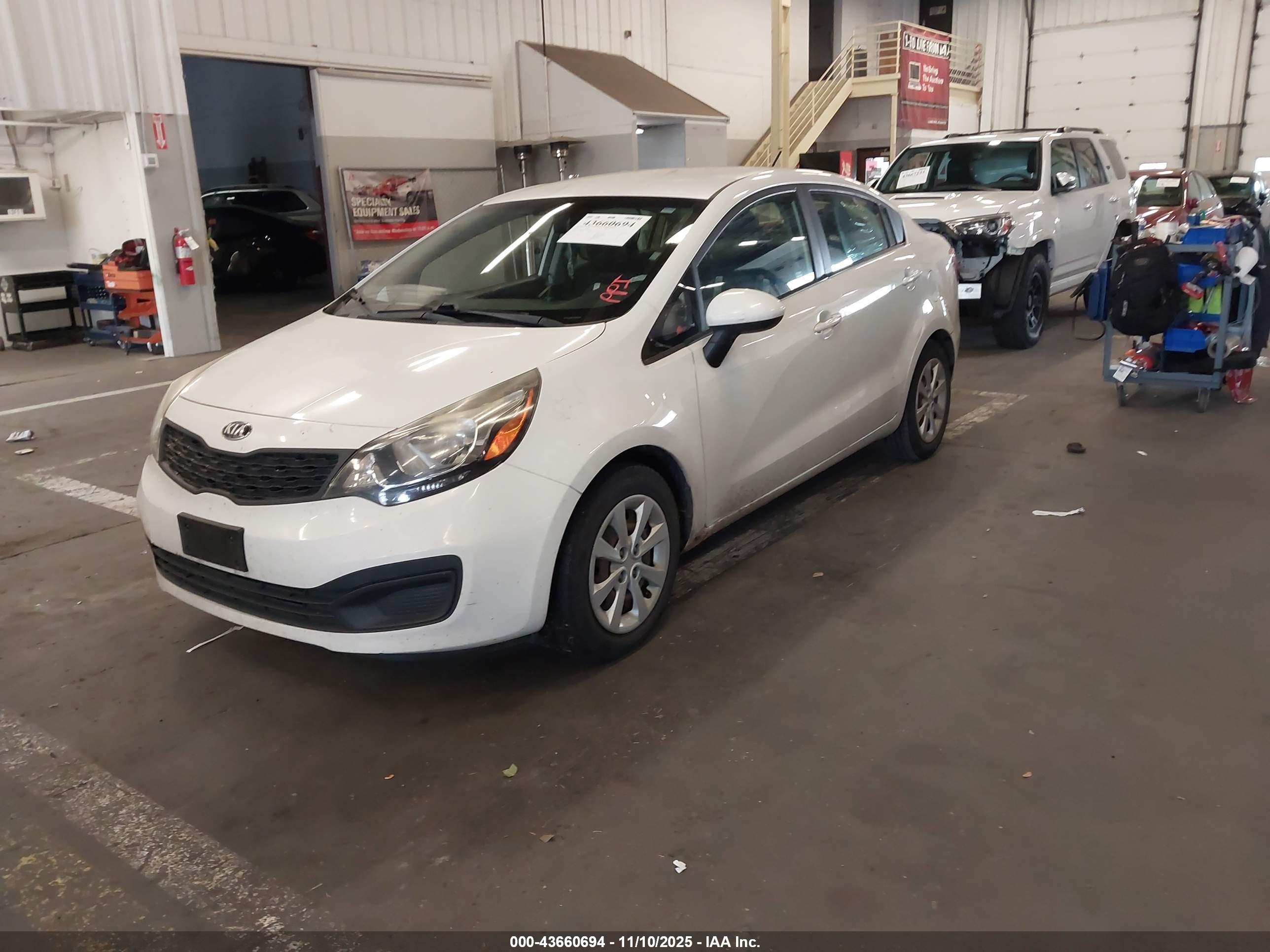 KIA RIO image 2