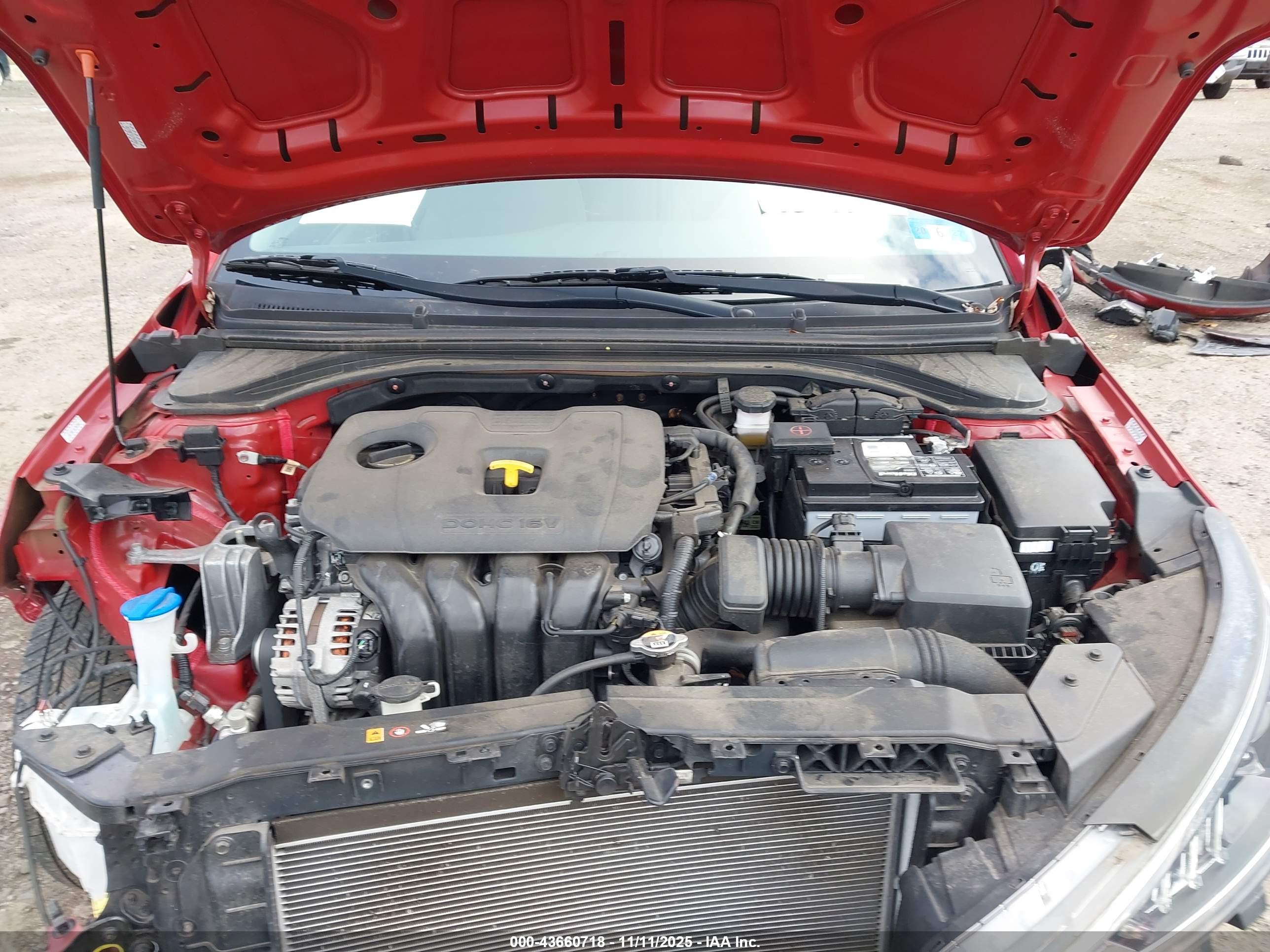 HYUNDAI ELANTRA image 10
