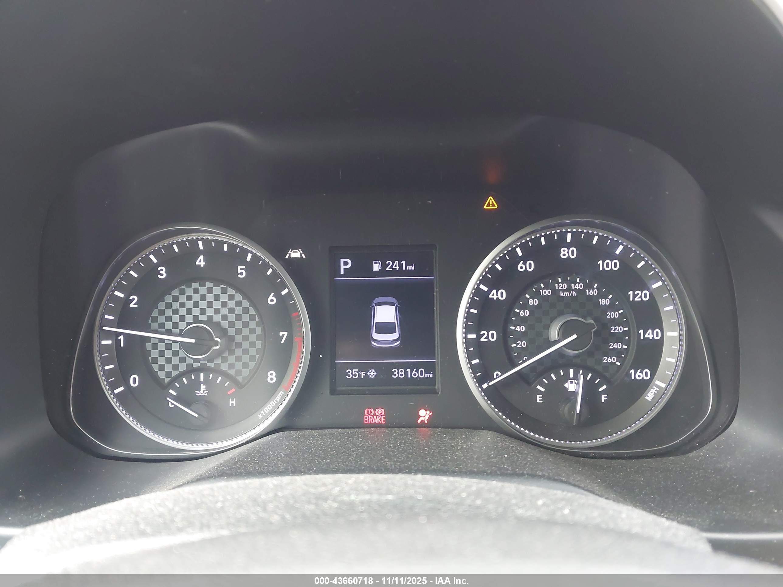 HYUNDAI ELANTRA image 7