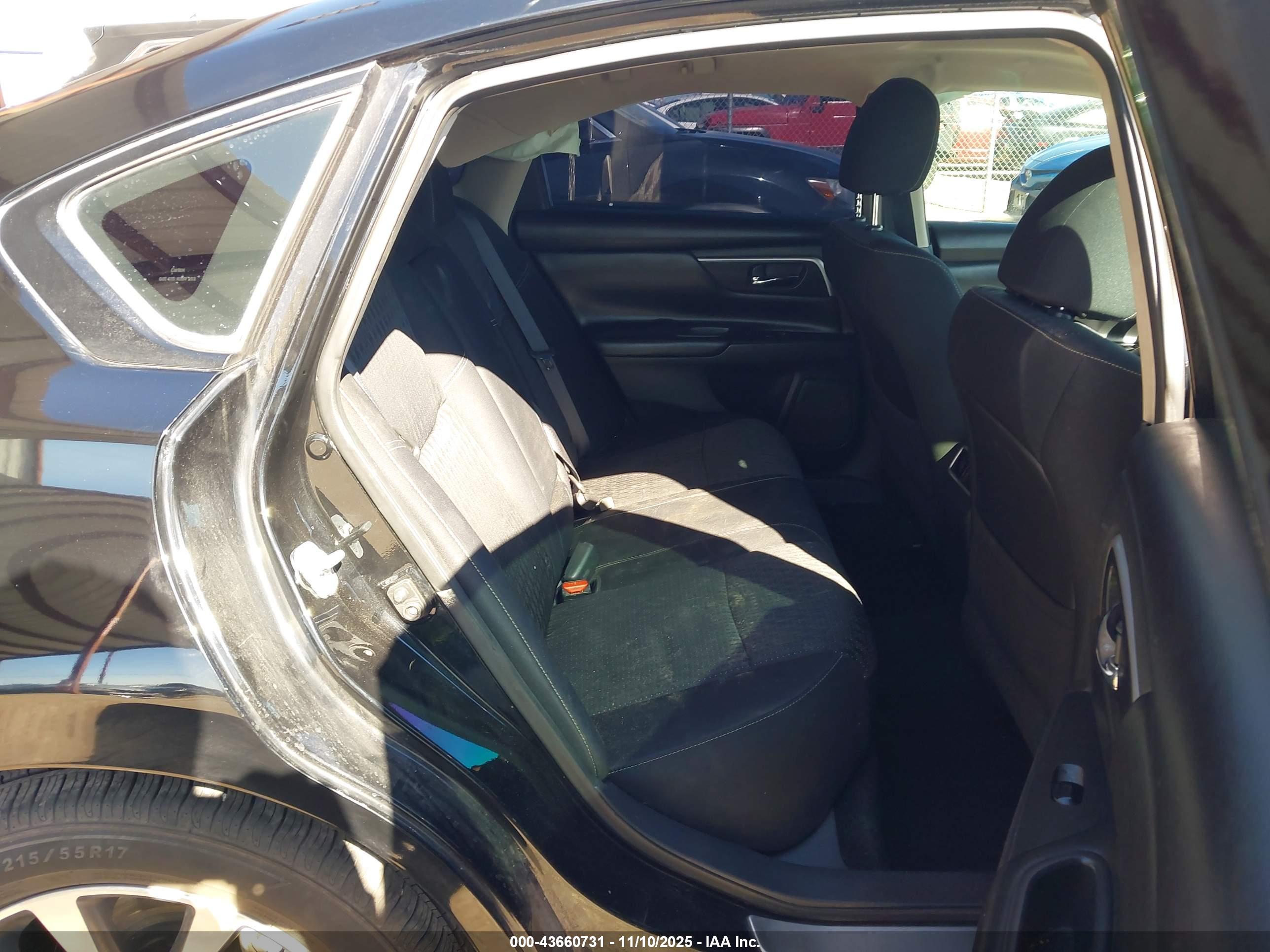 NISSAN ALTIMA image 8