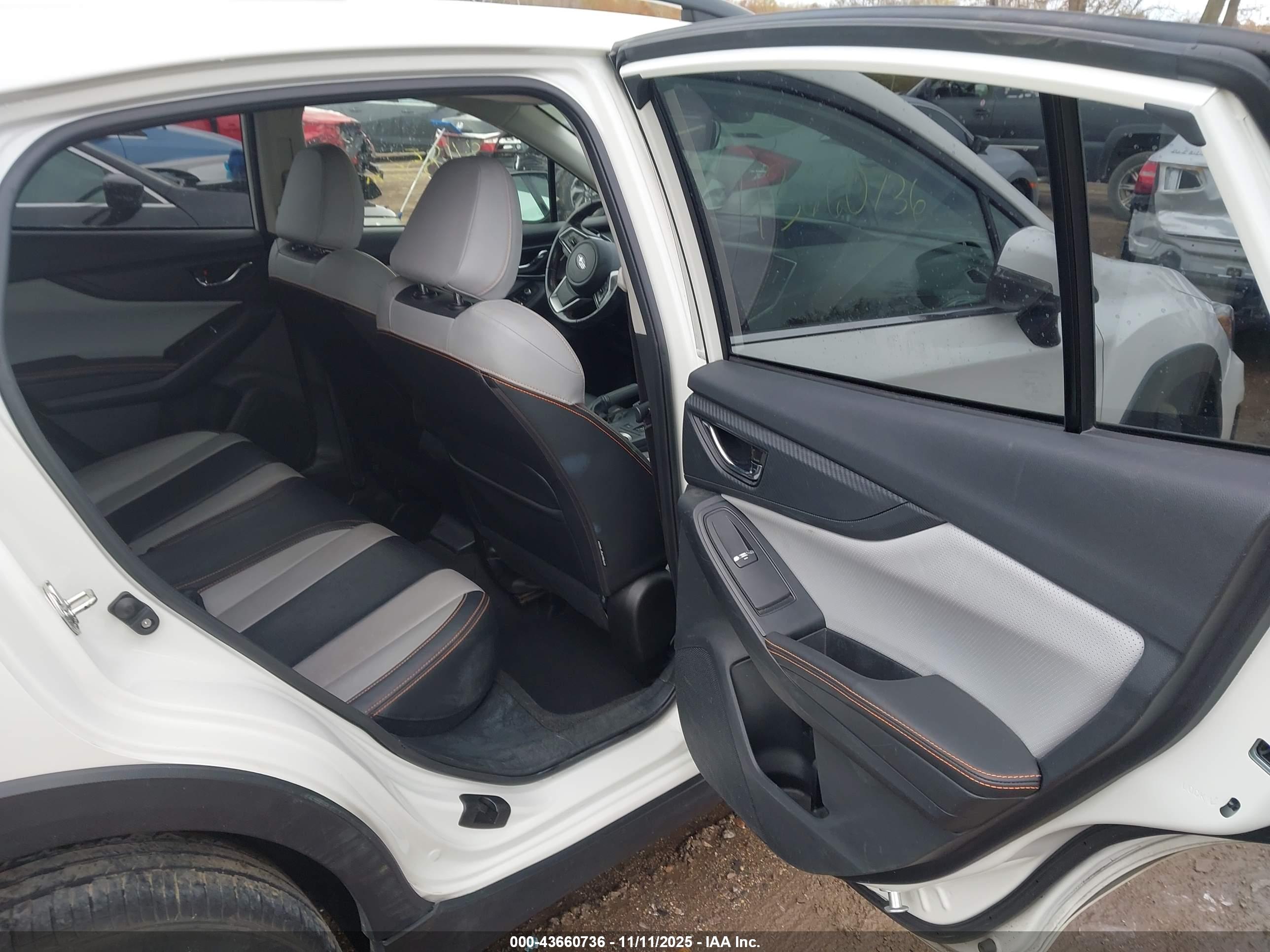 SUBARU CROSSTREK image 8