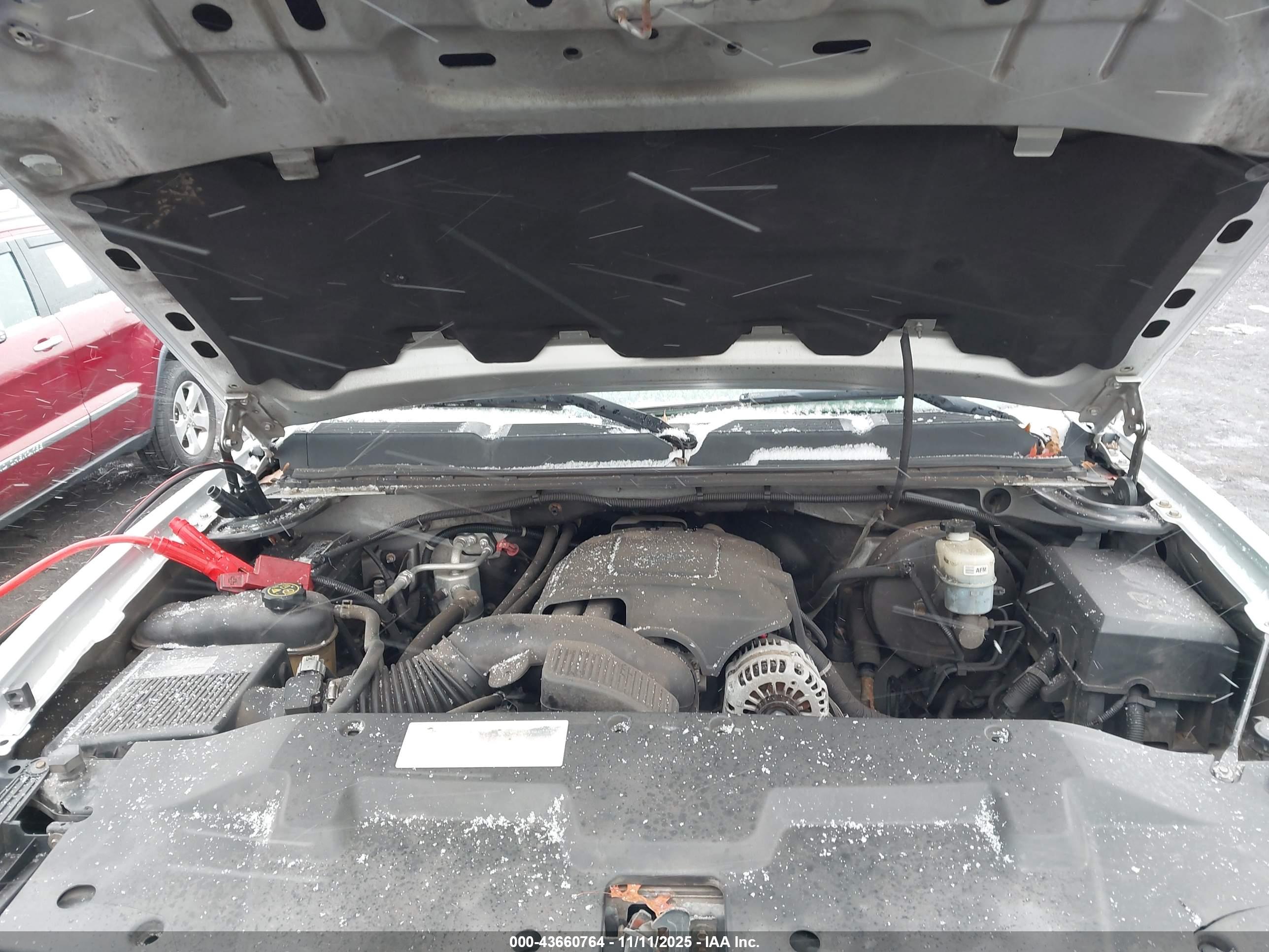 CHEVROLET SILVERADO image 10
