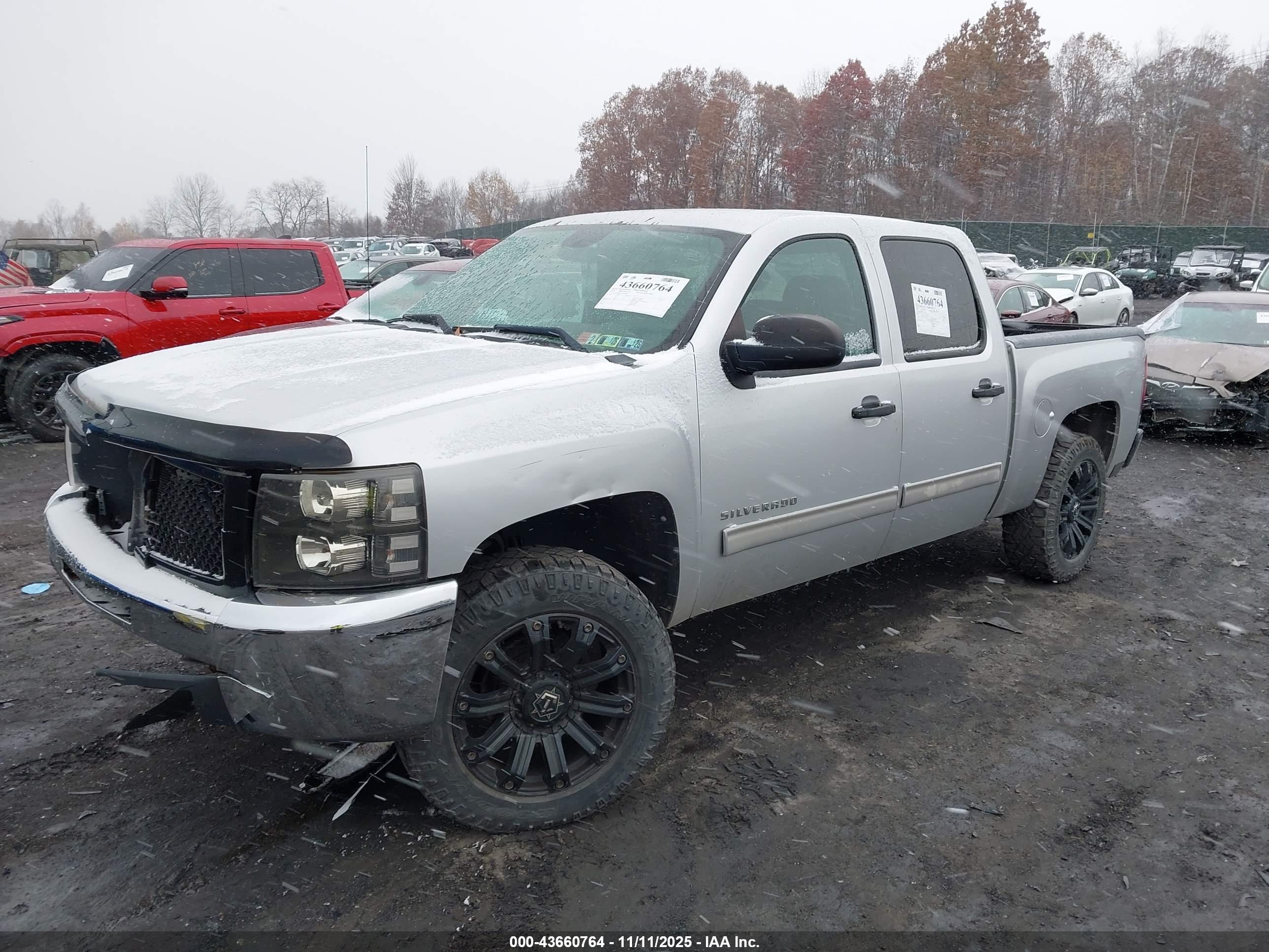 CHEVROLET SILVERADO image 2