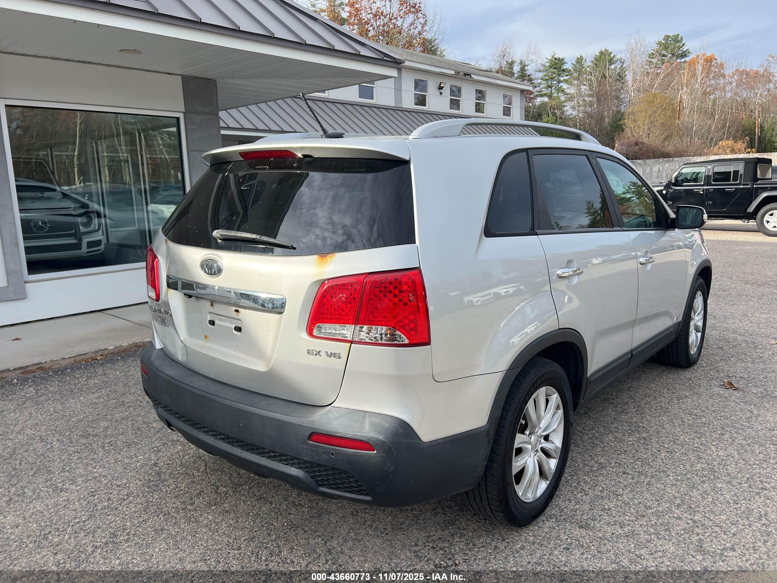KIA SORENTO image 4