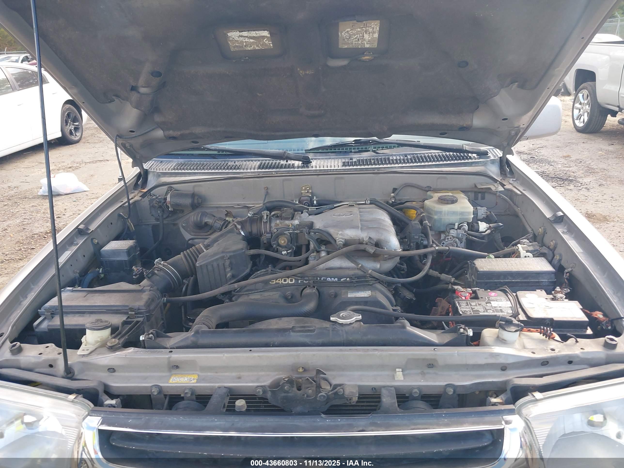 TOYOTA 4RUNNER image 10