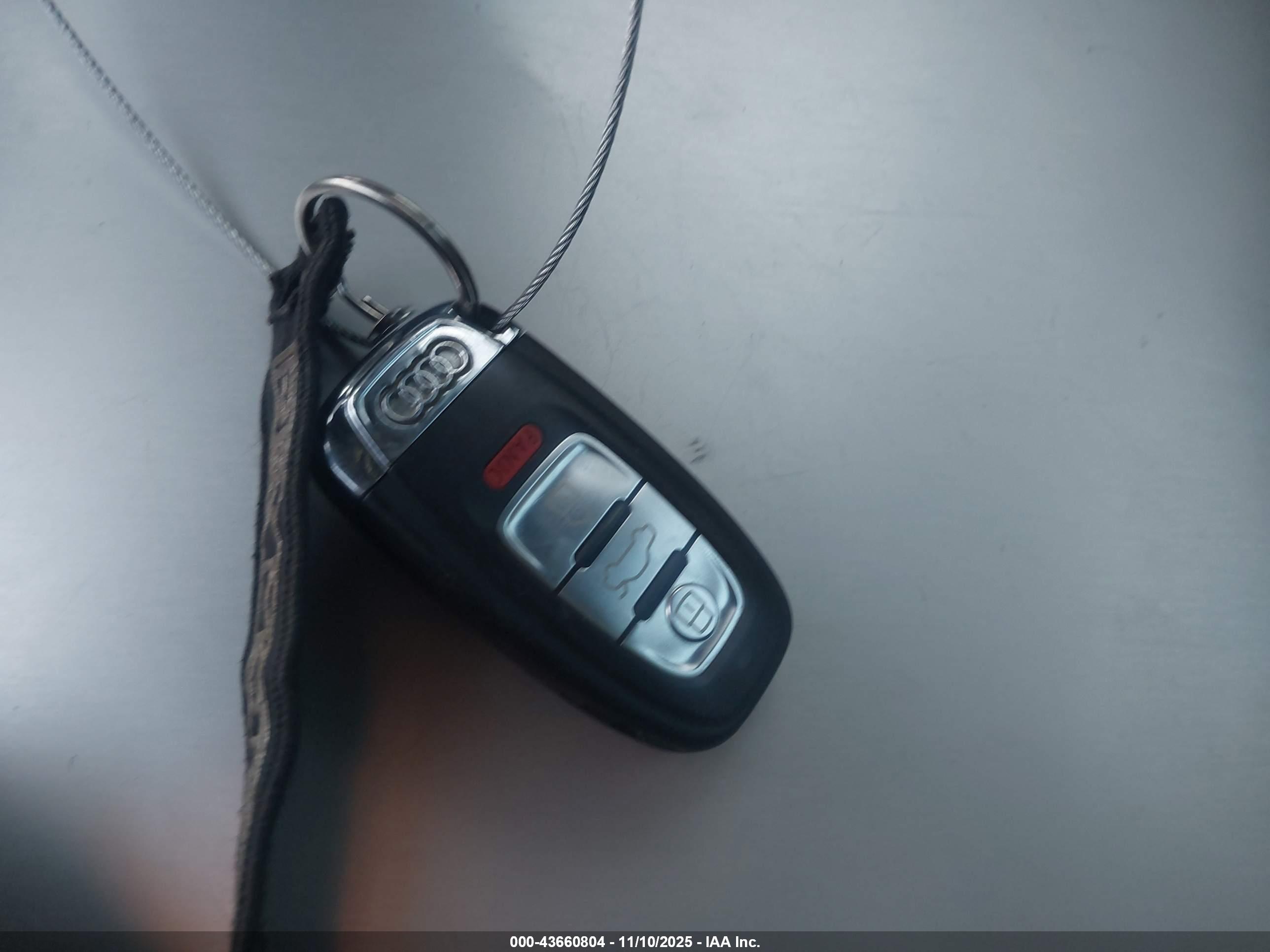 AUDI A4 image 11
