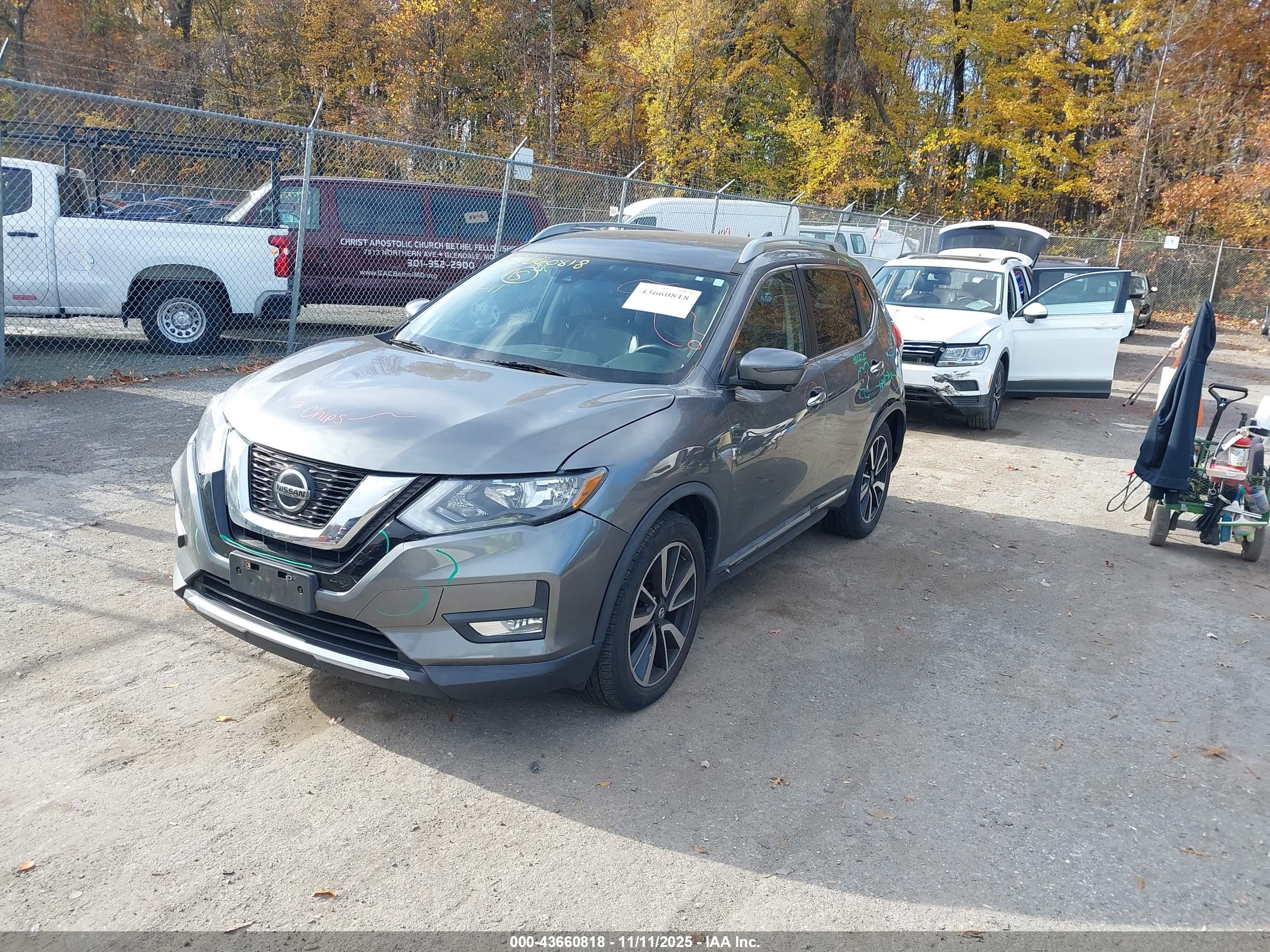 NISSAN ROGUE image 2