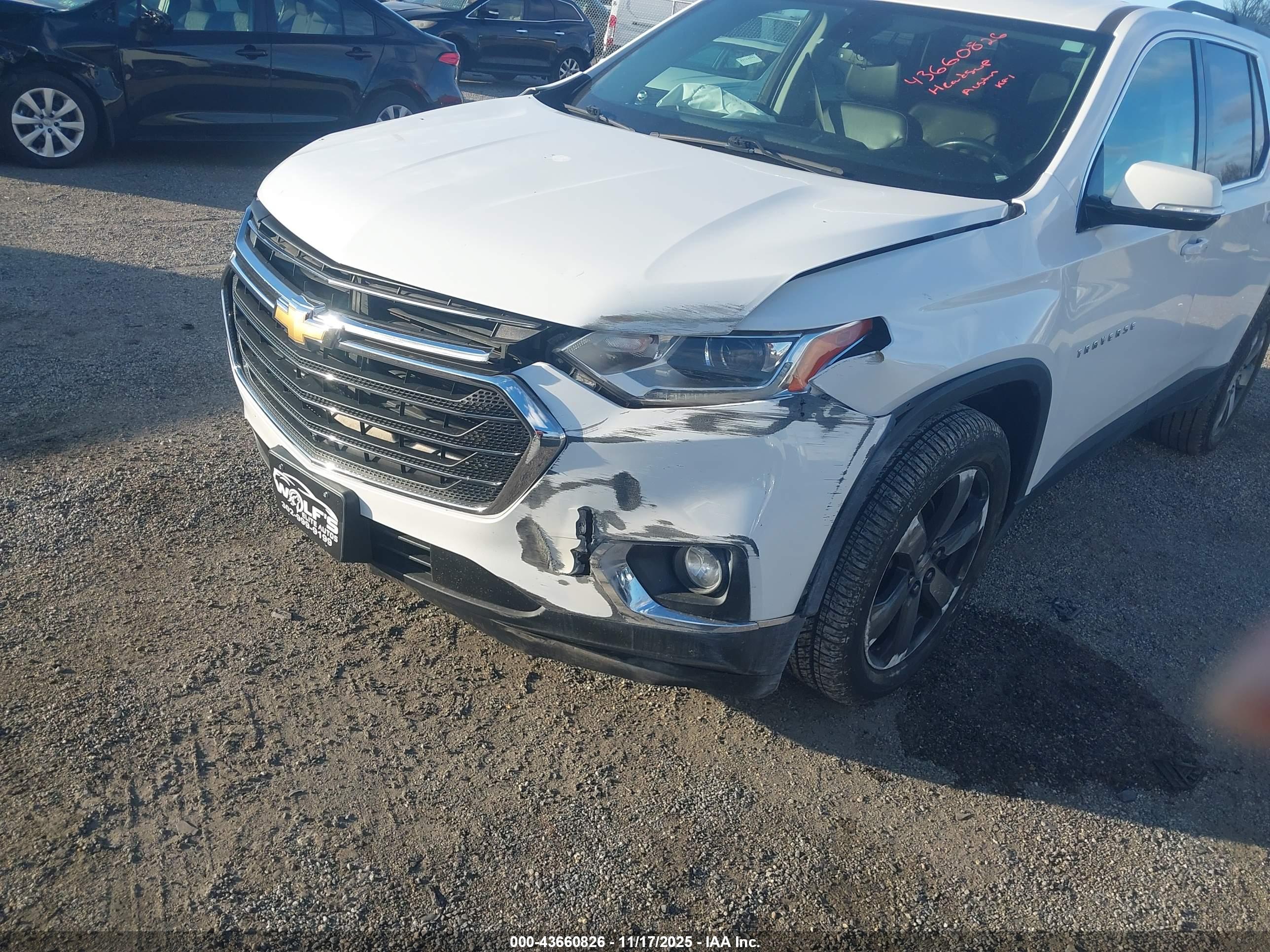 CHEVROLET TRAVERSE image 6