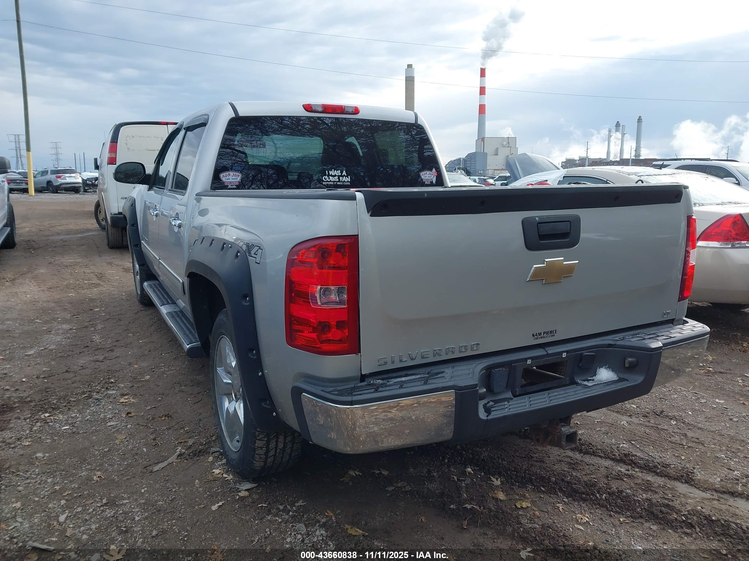 CHEVROLET SILVERADO image 3