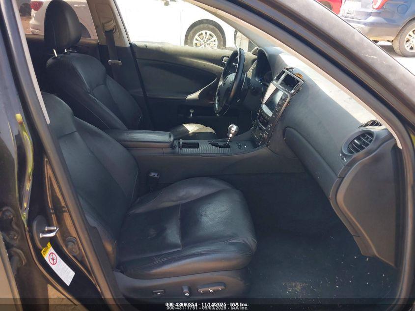 LEXUS IS image 5
