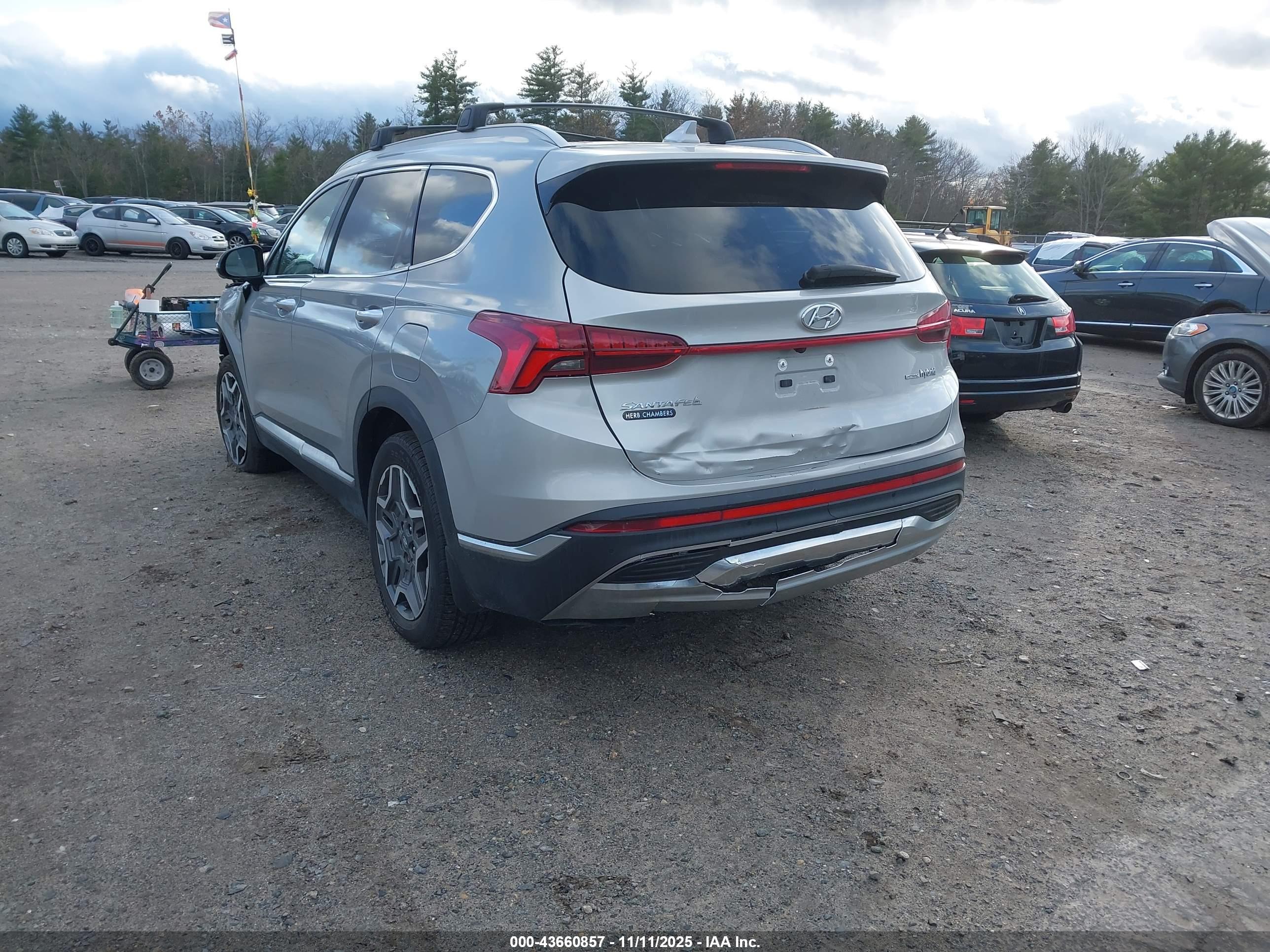 HYUNDAI SANTA image 3