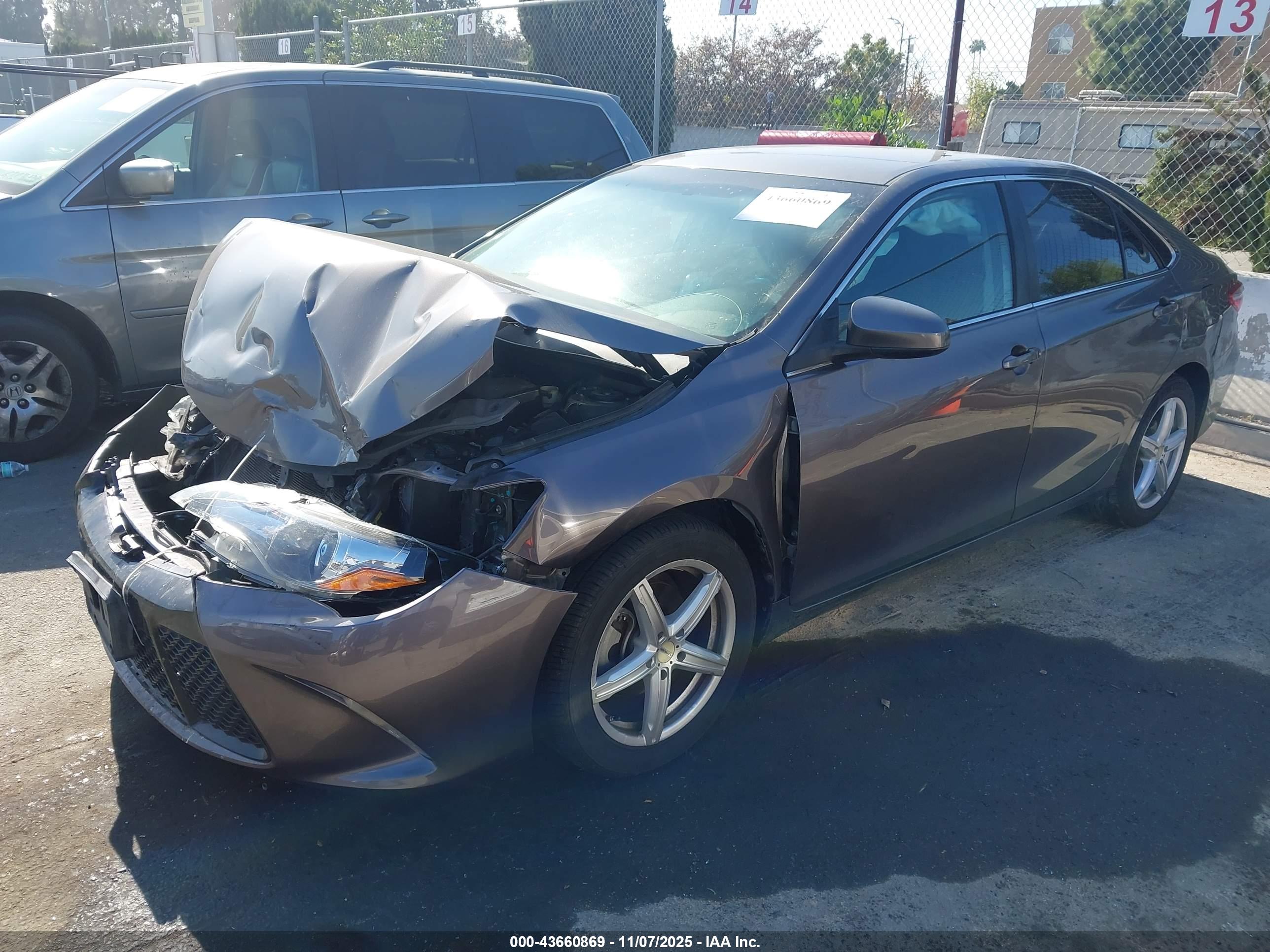 TOYOTA CAMRY image 2