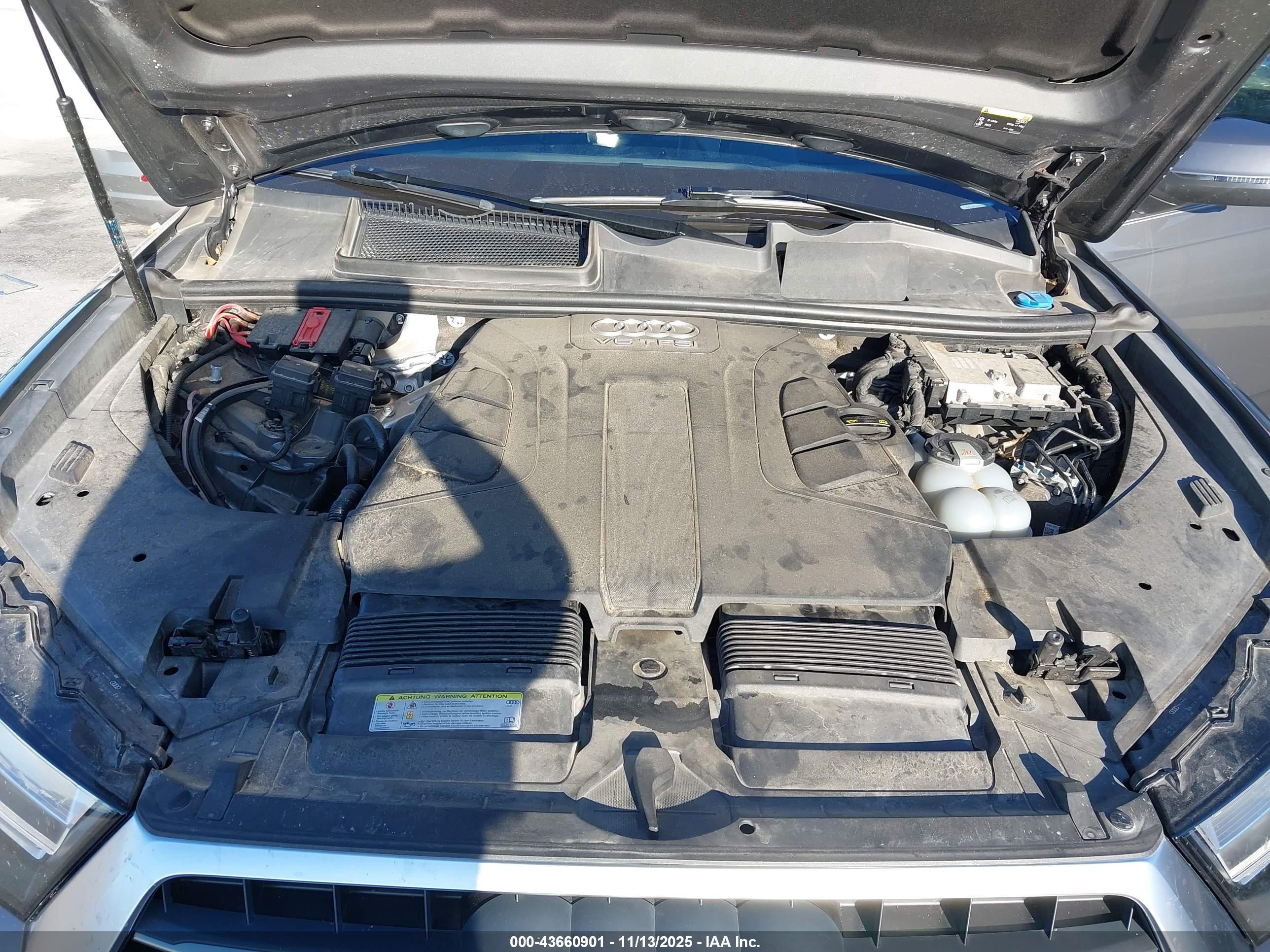AUDI Q7 image 10