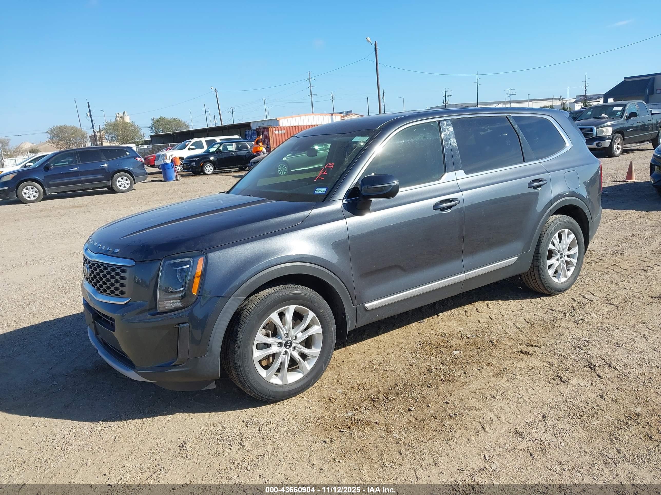 KIA TELLURIDE image 2