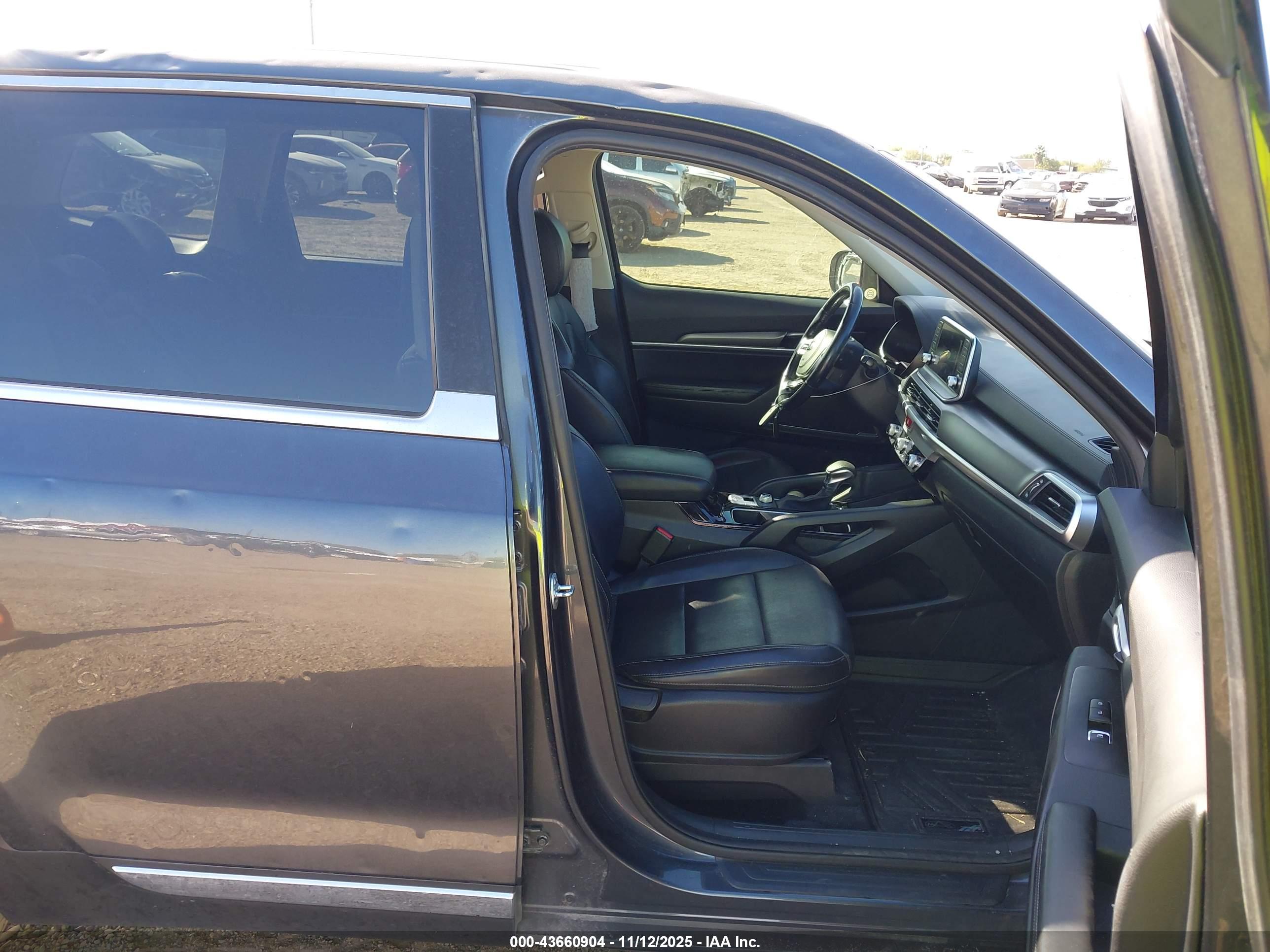 KIA TELLURIDE image 5