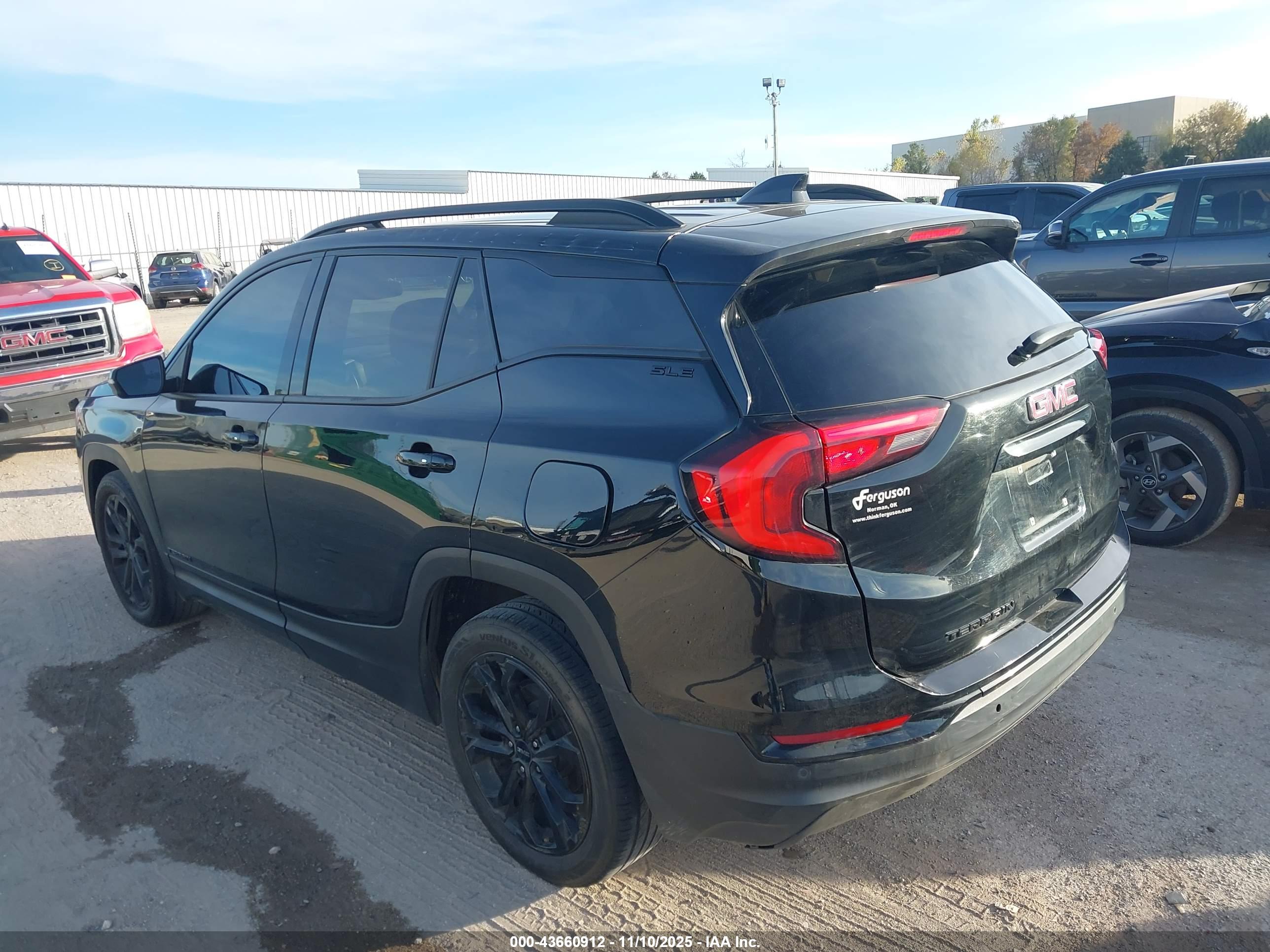 GMC TERRAIN image 3