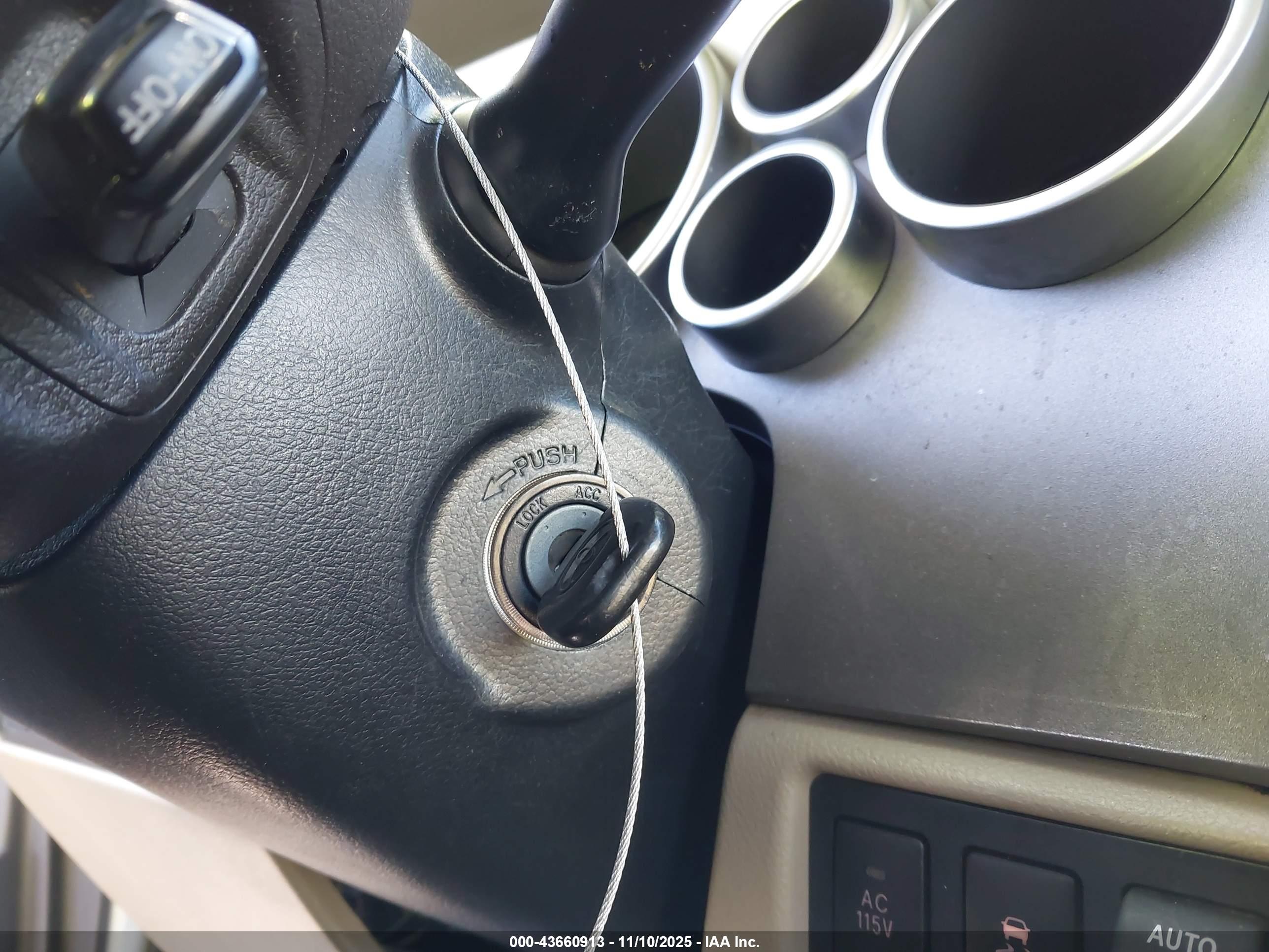 TOYOTA SEQUOIA image 11