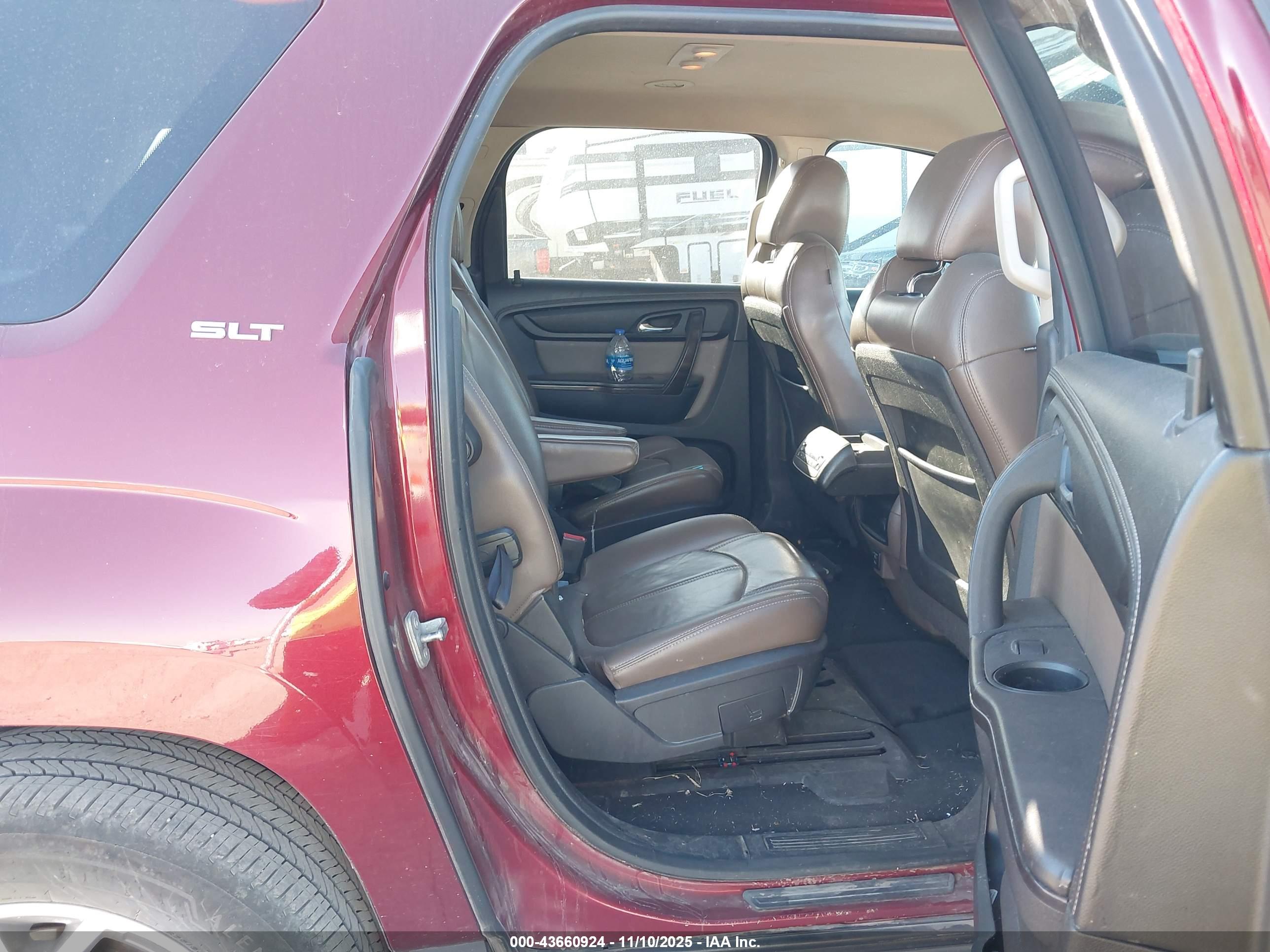 GMC ACADIA image 8