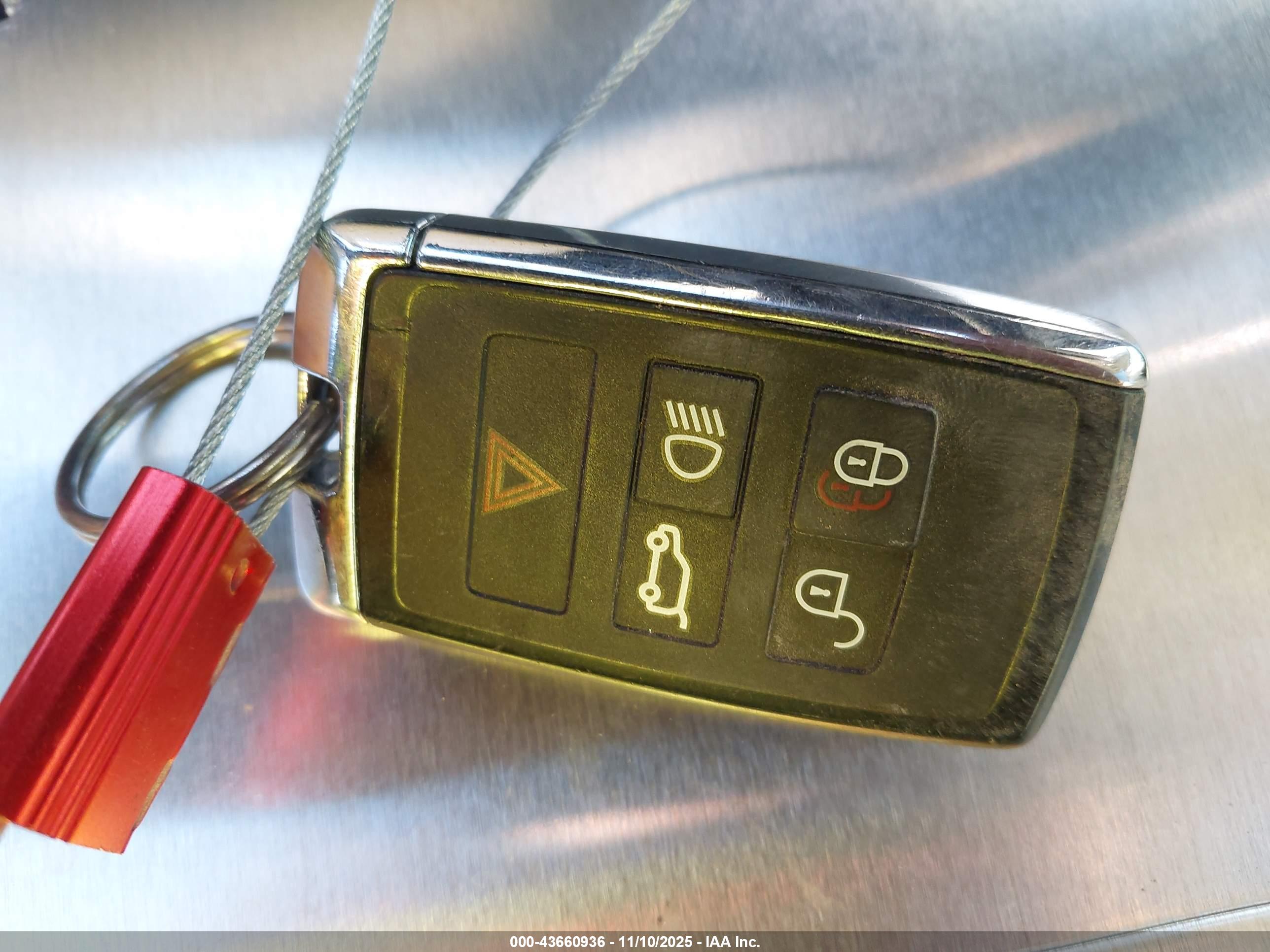 LAND ROVER image 11