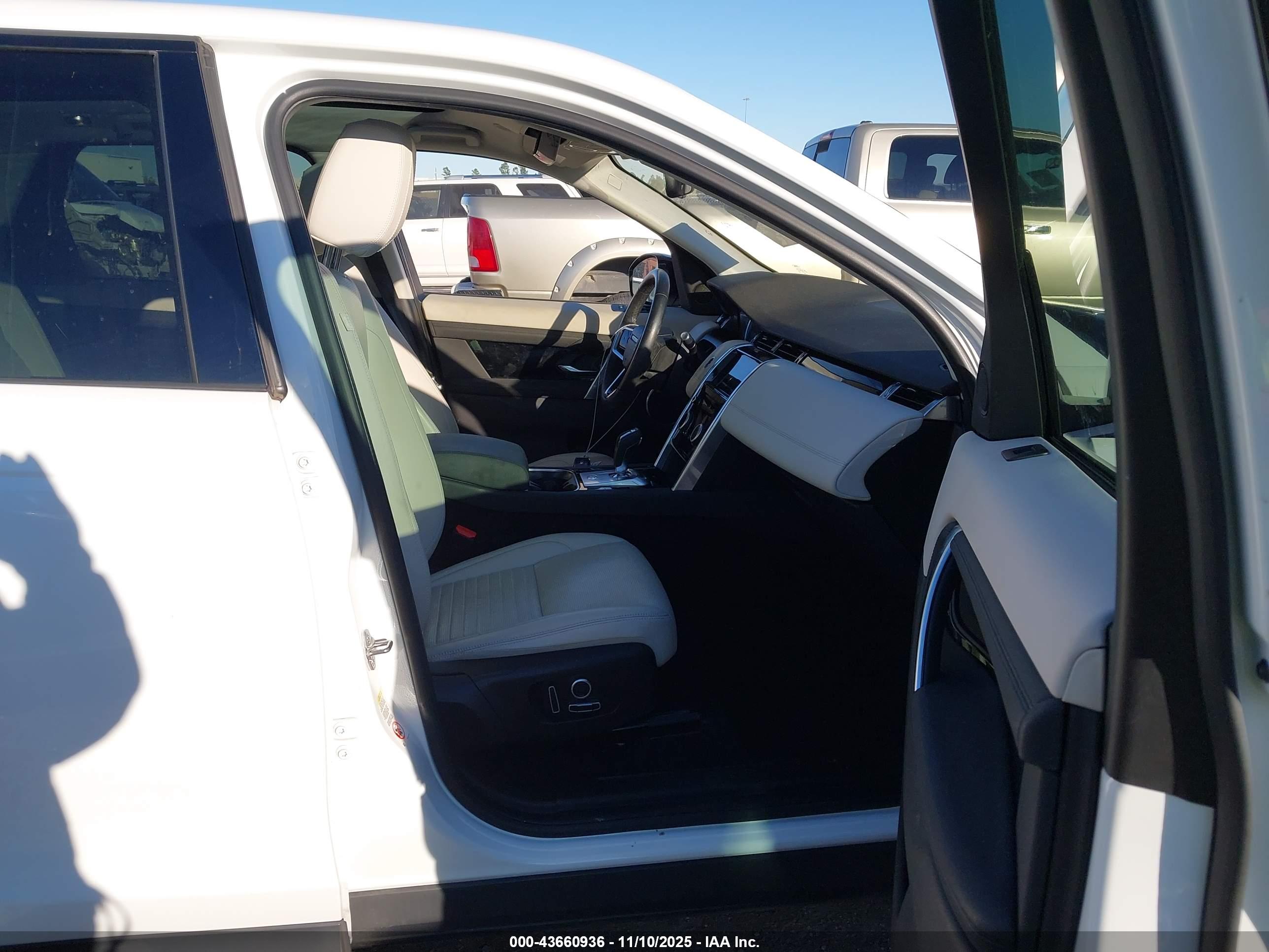 LAND ROVER image 5