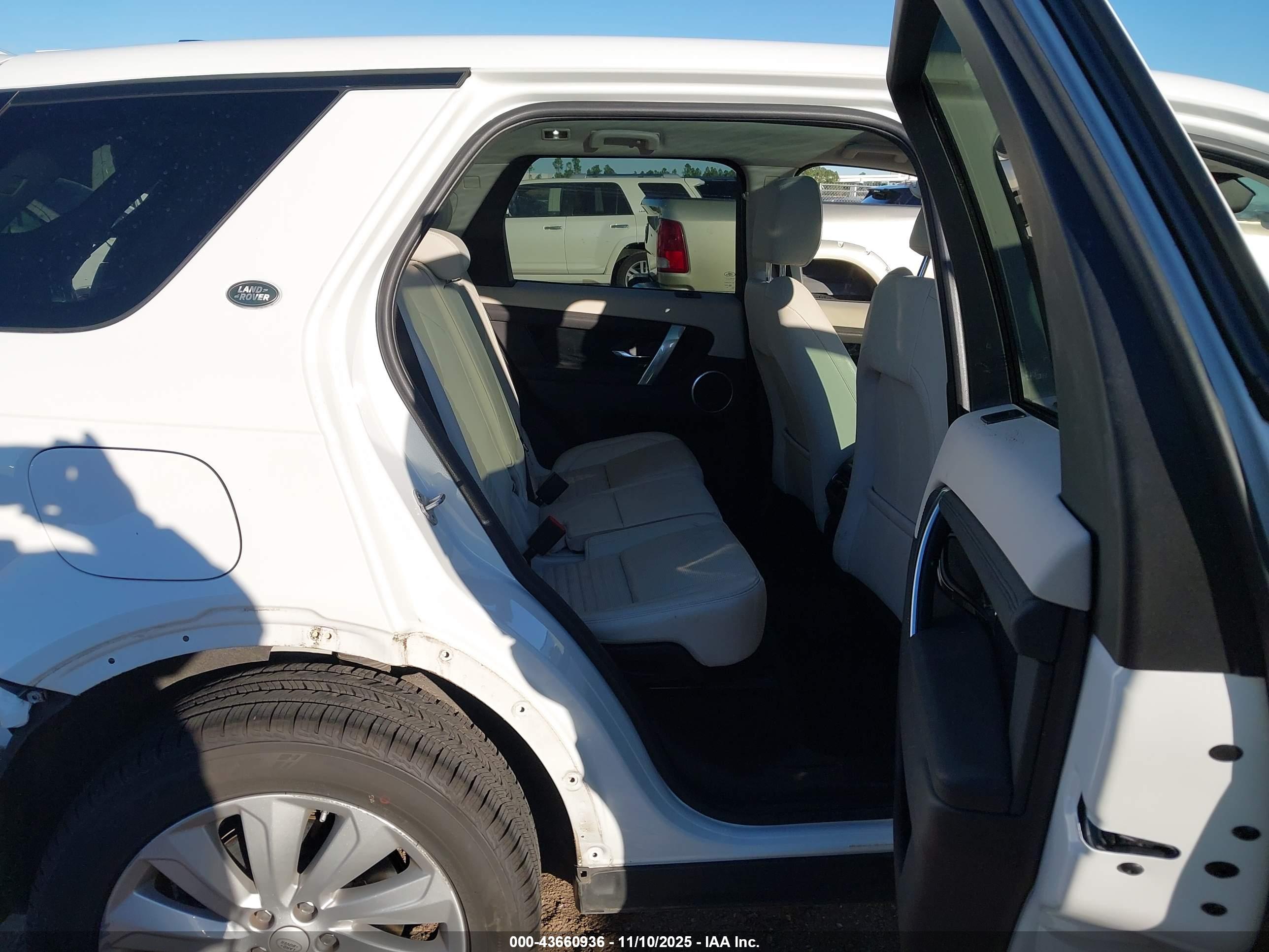 LAND ROVER image 8