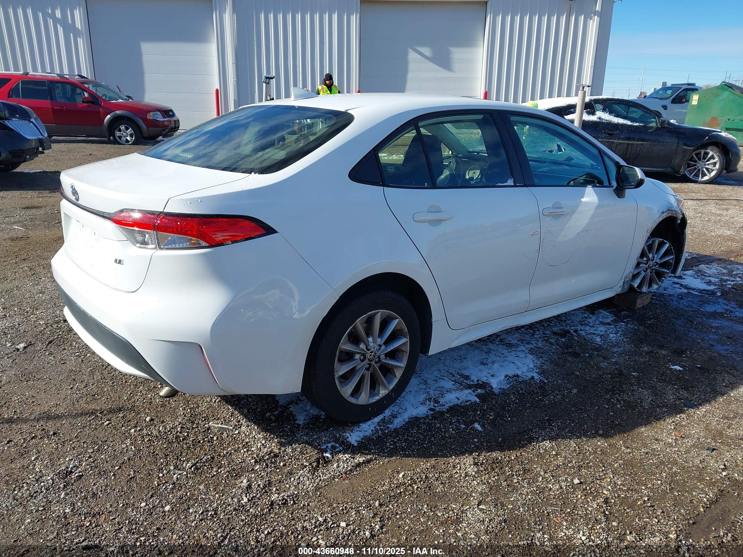 TOYOTA COROLLA image 4