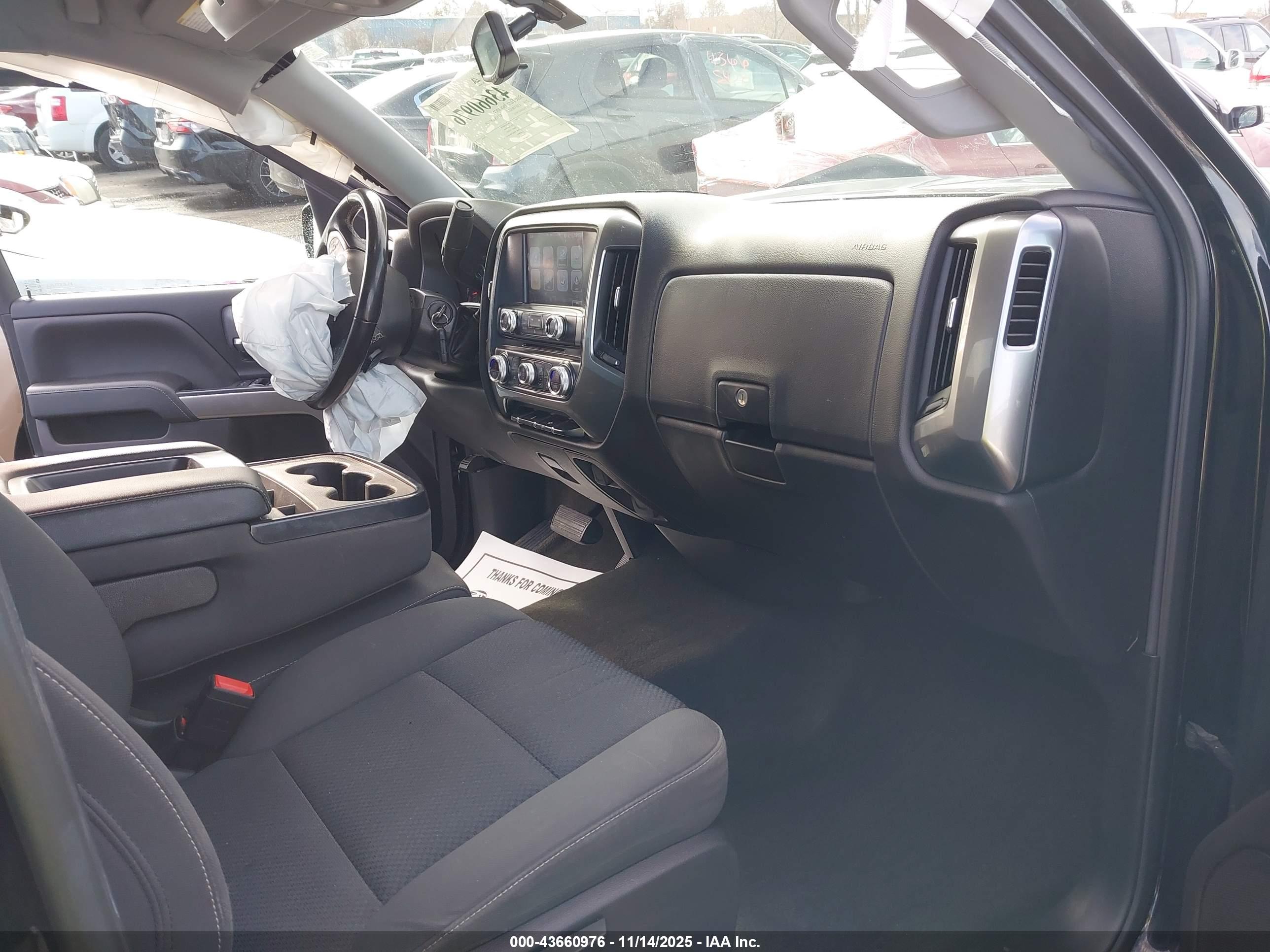 CHEVROLET SILVERADO image 5