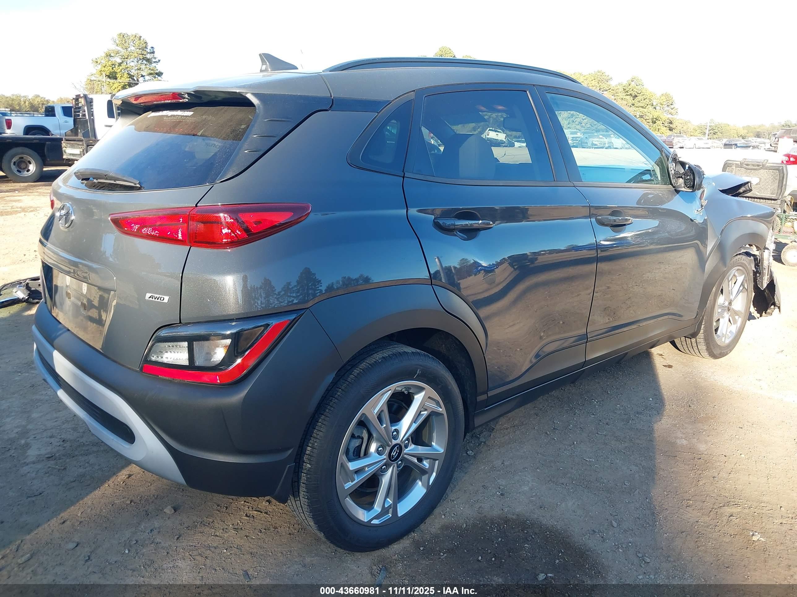HYUNDAI KONA image 4