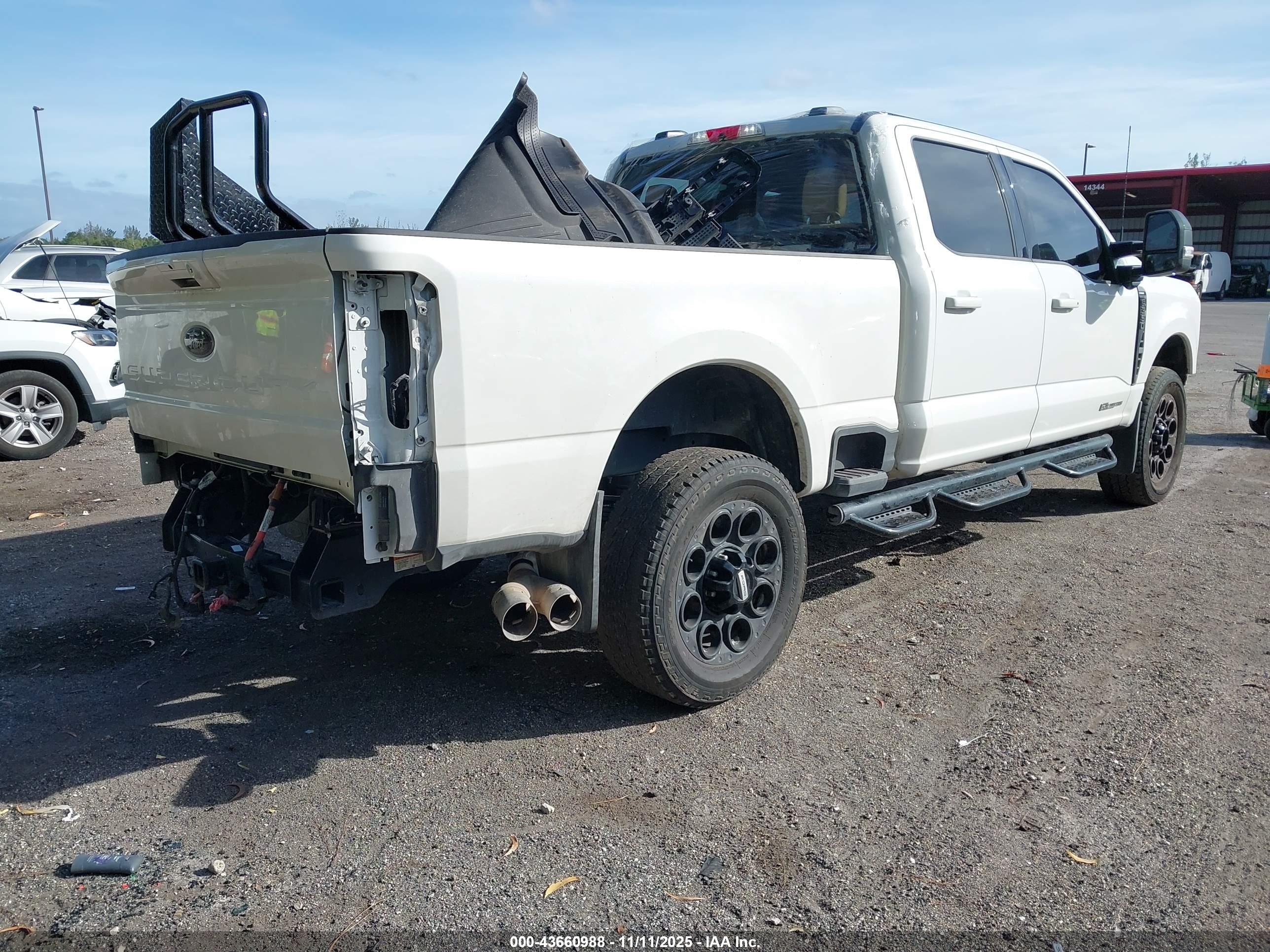 FORD F-350 image 4