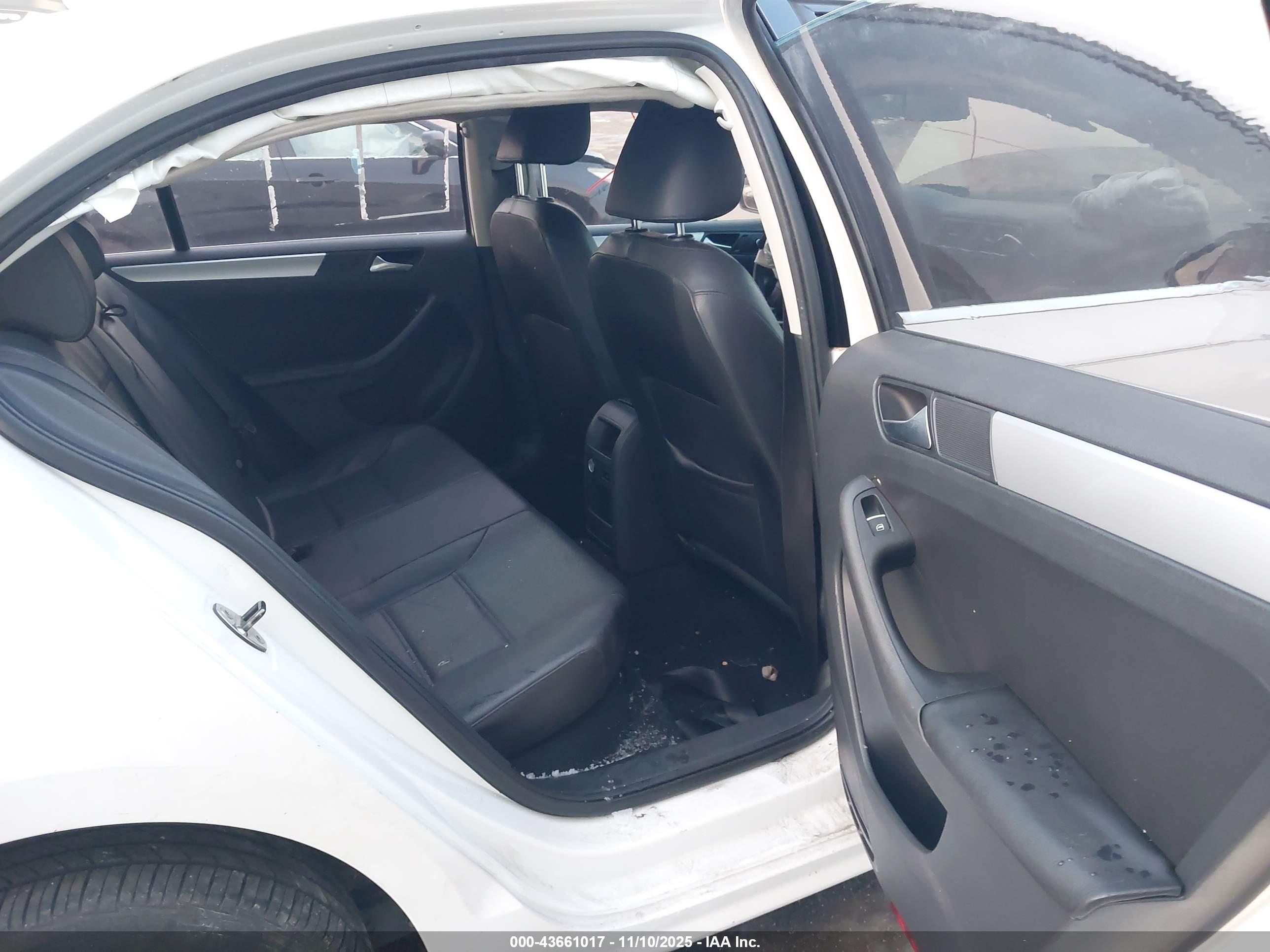 VOLKSWAGEN JETTA image 8