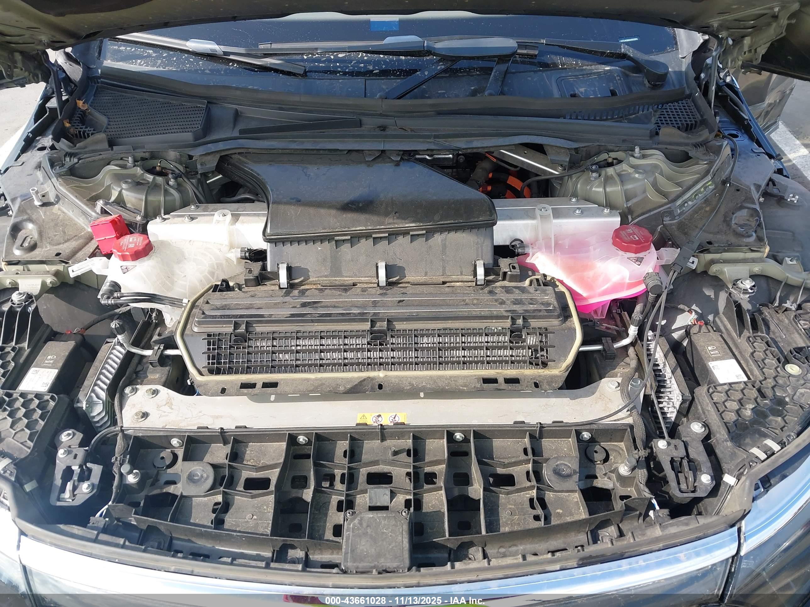 MERCEDES-BENZ EQS image 10