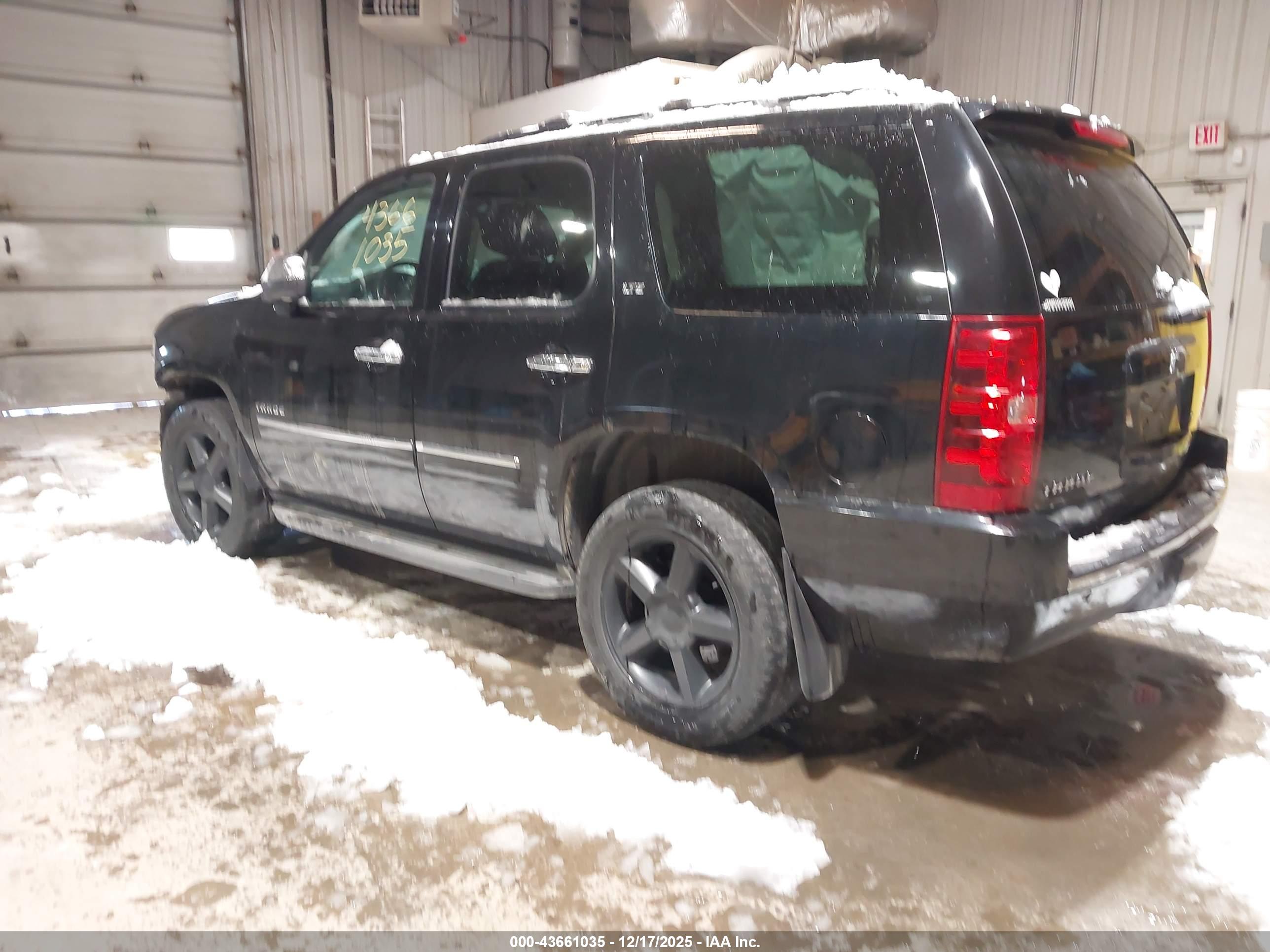 CHEVROLET TAHOE image 3